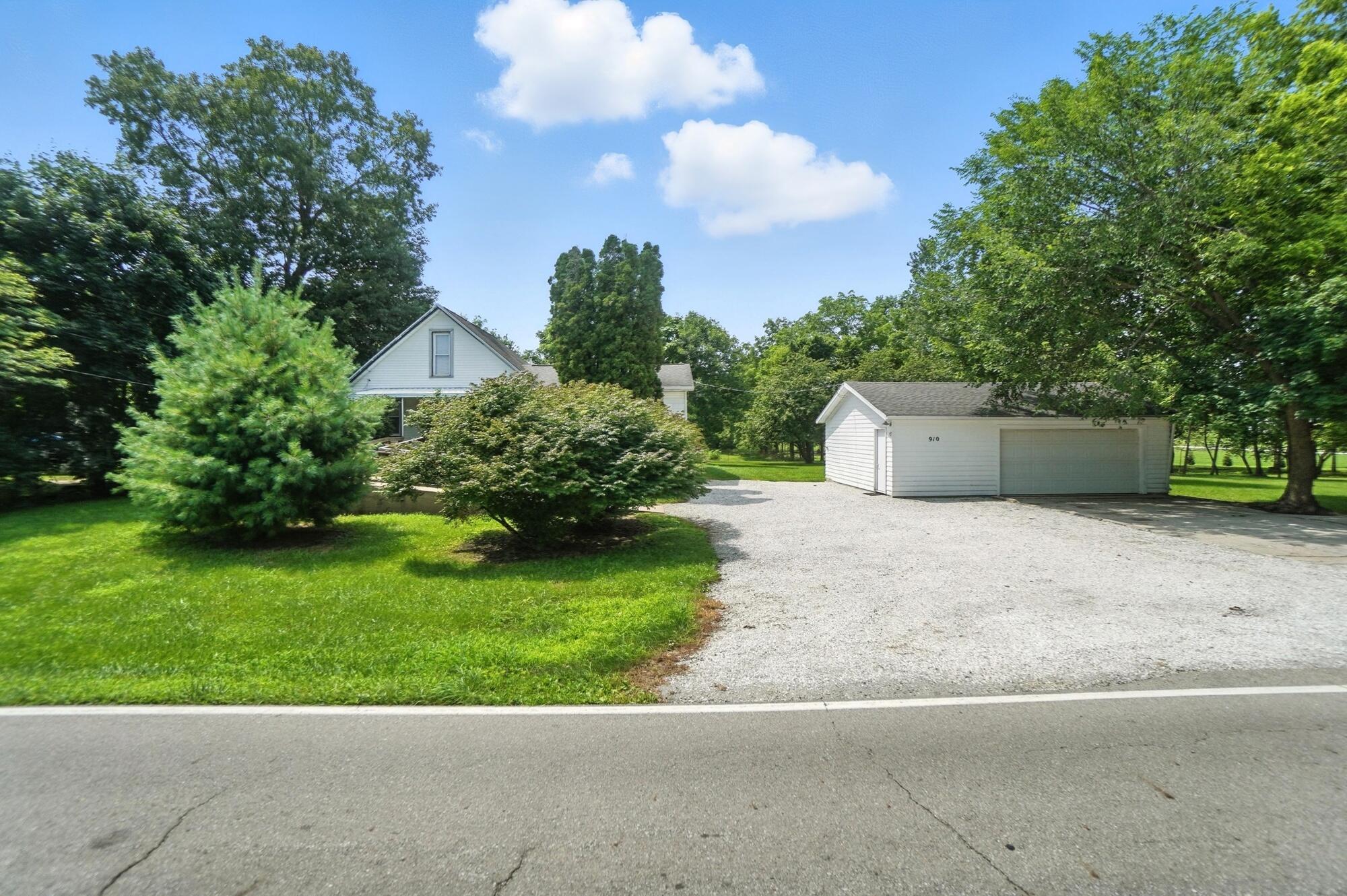 910 Alcony-conover Property Photo 1