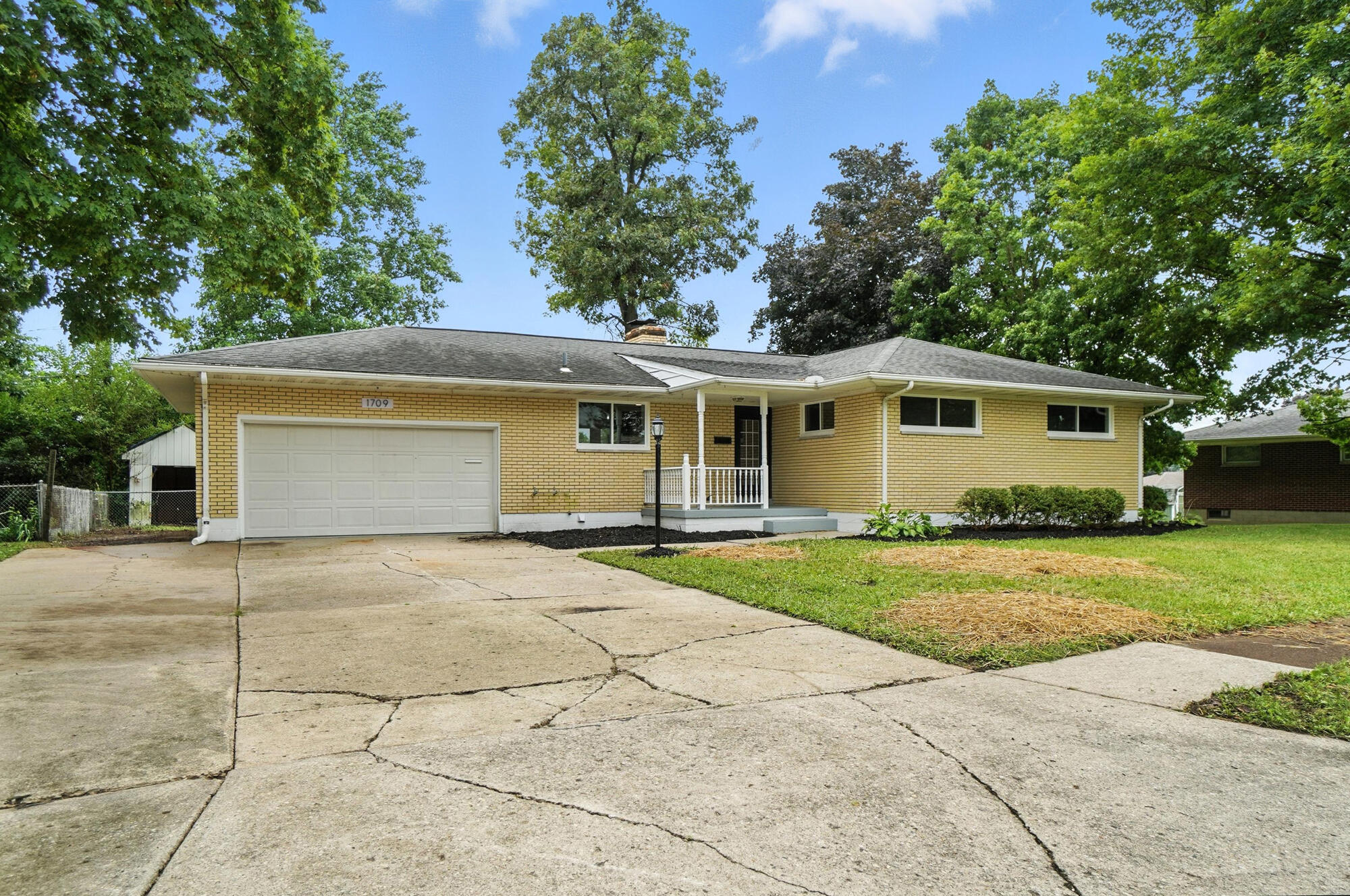 1709 Thomas Property Photo 1