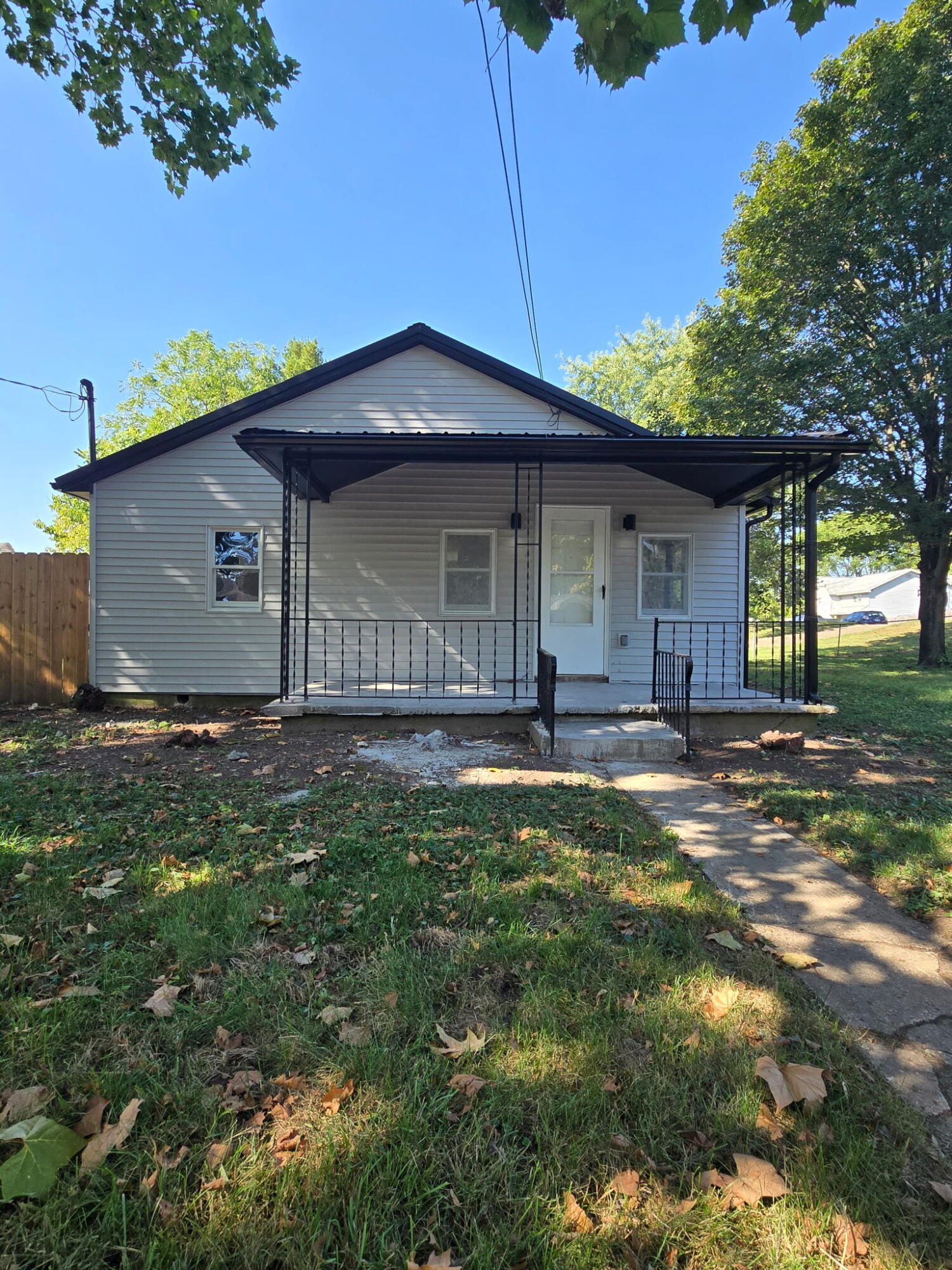 1015 Hillcrest Avenue Property Photo 1