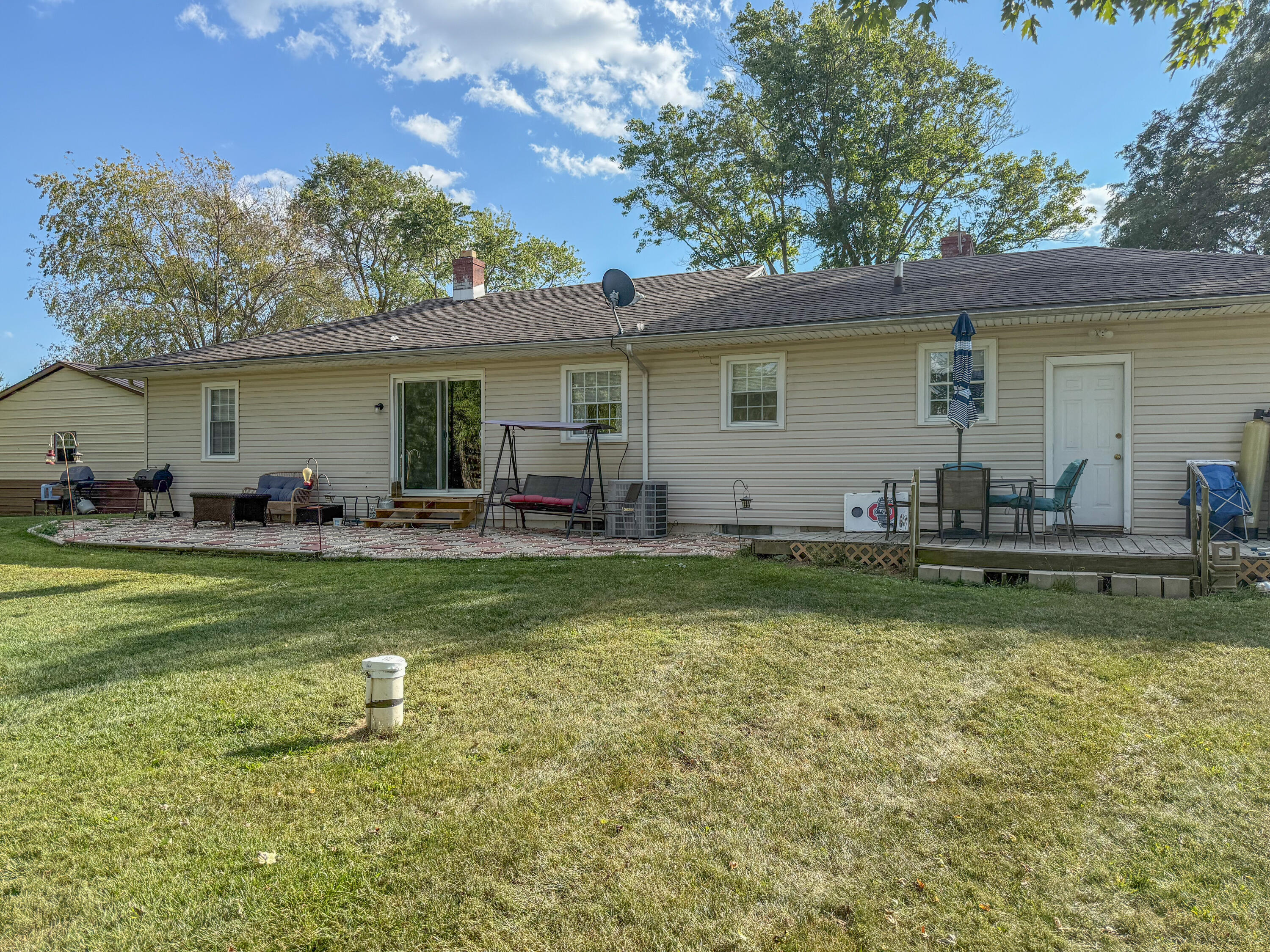 7110 Elida Road Property Photo 3