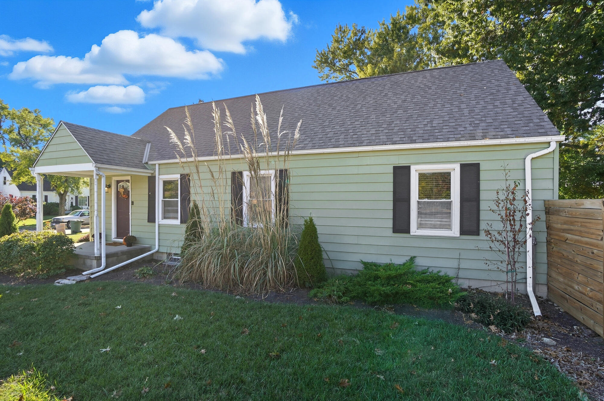 1126 Piedmont Property Photo 2