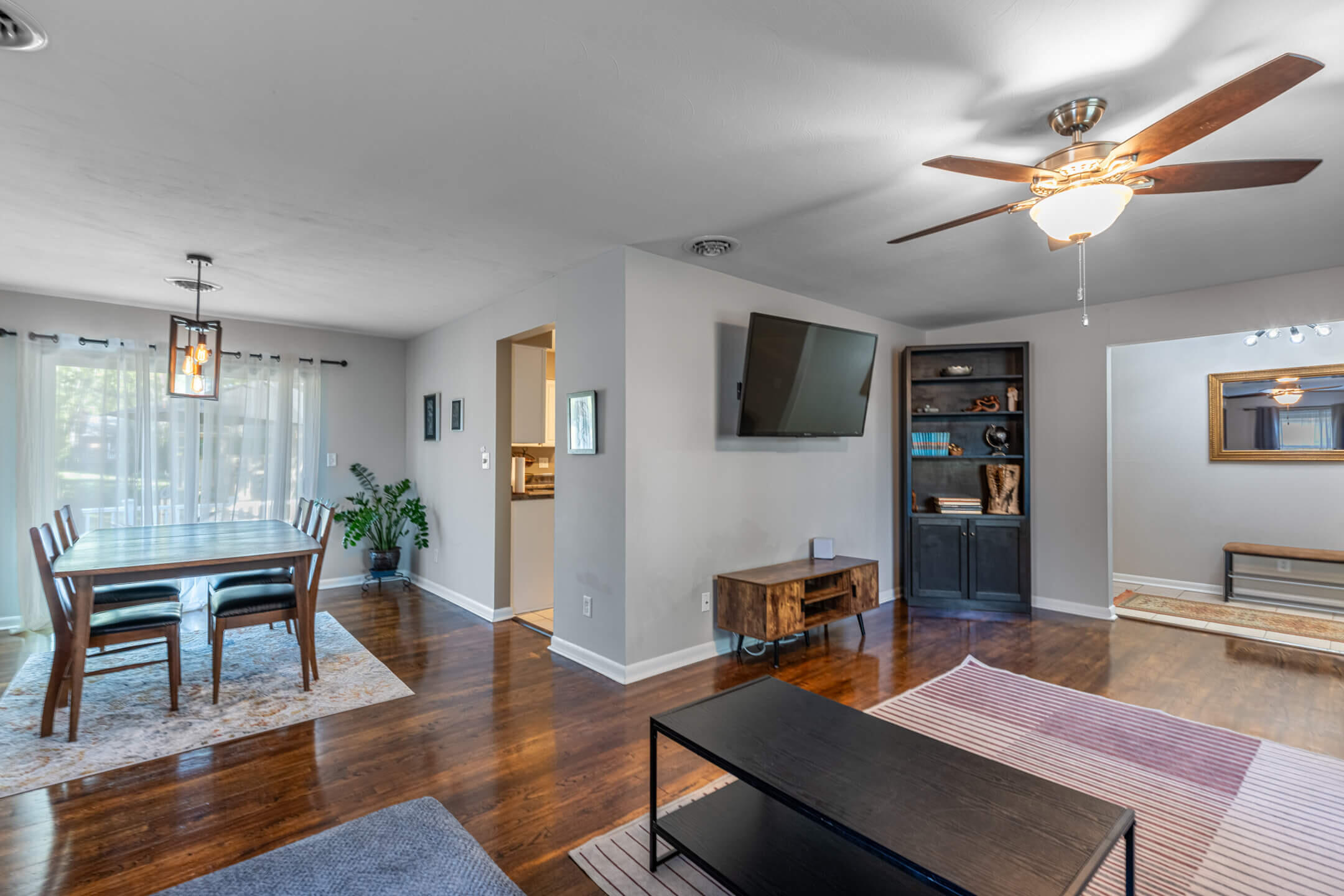 6000 Cobbleskill Property Photo 4