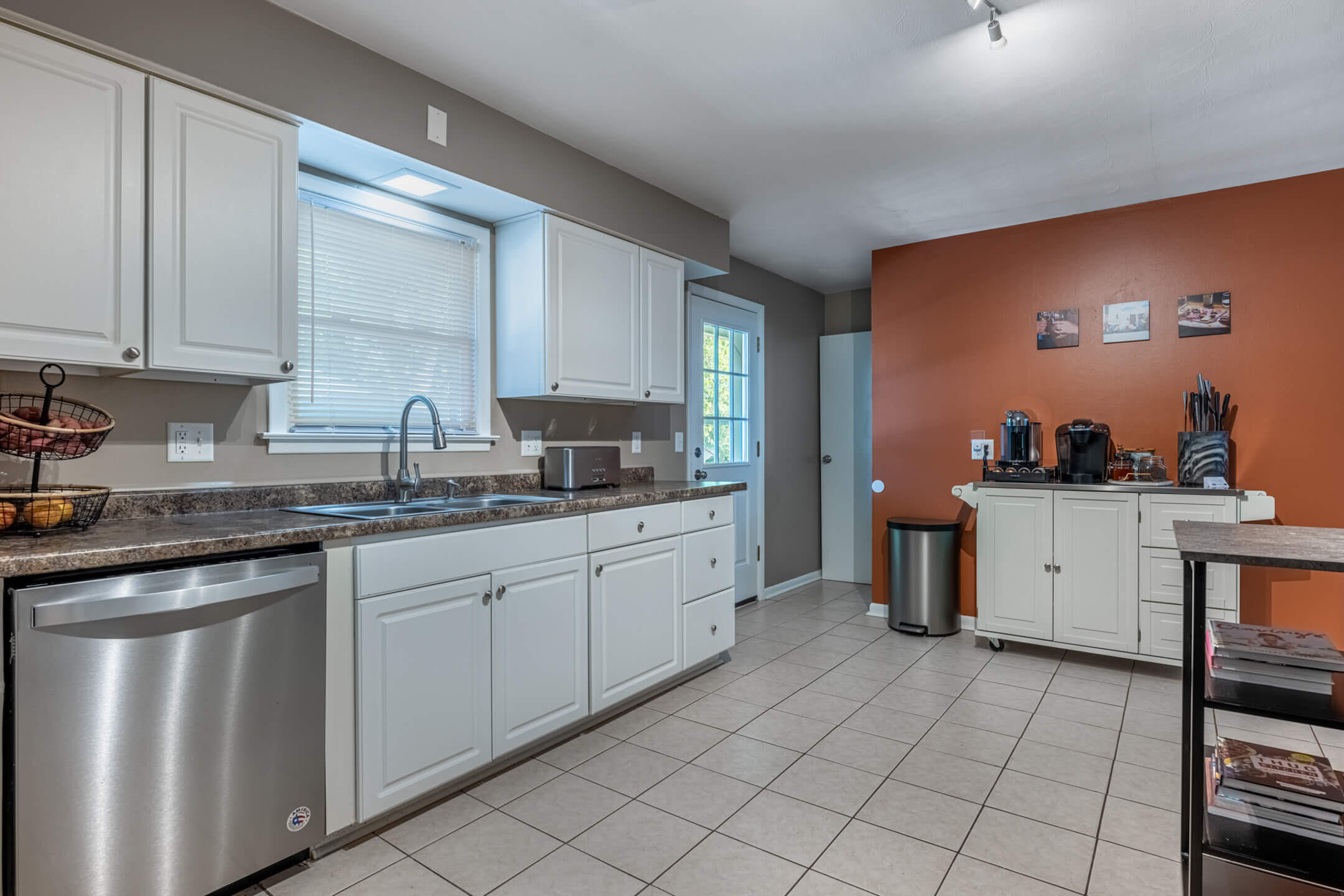 6000 Cobbleskill Property Photo 14