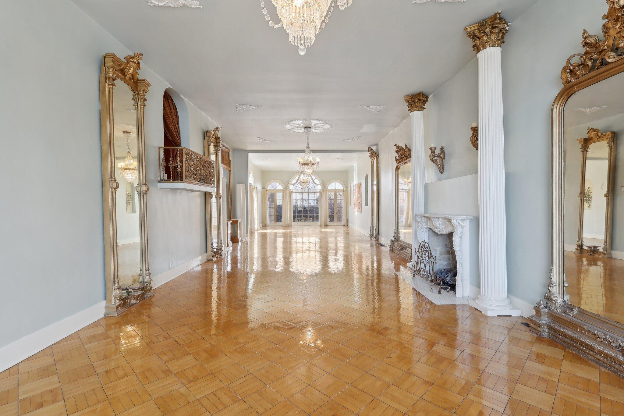 118 S Walnut Street Property Photo 1