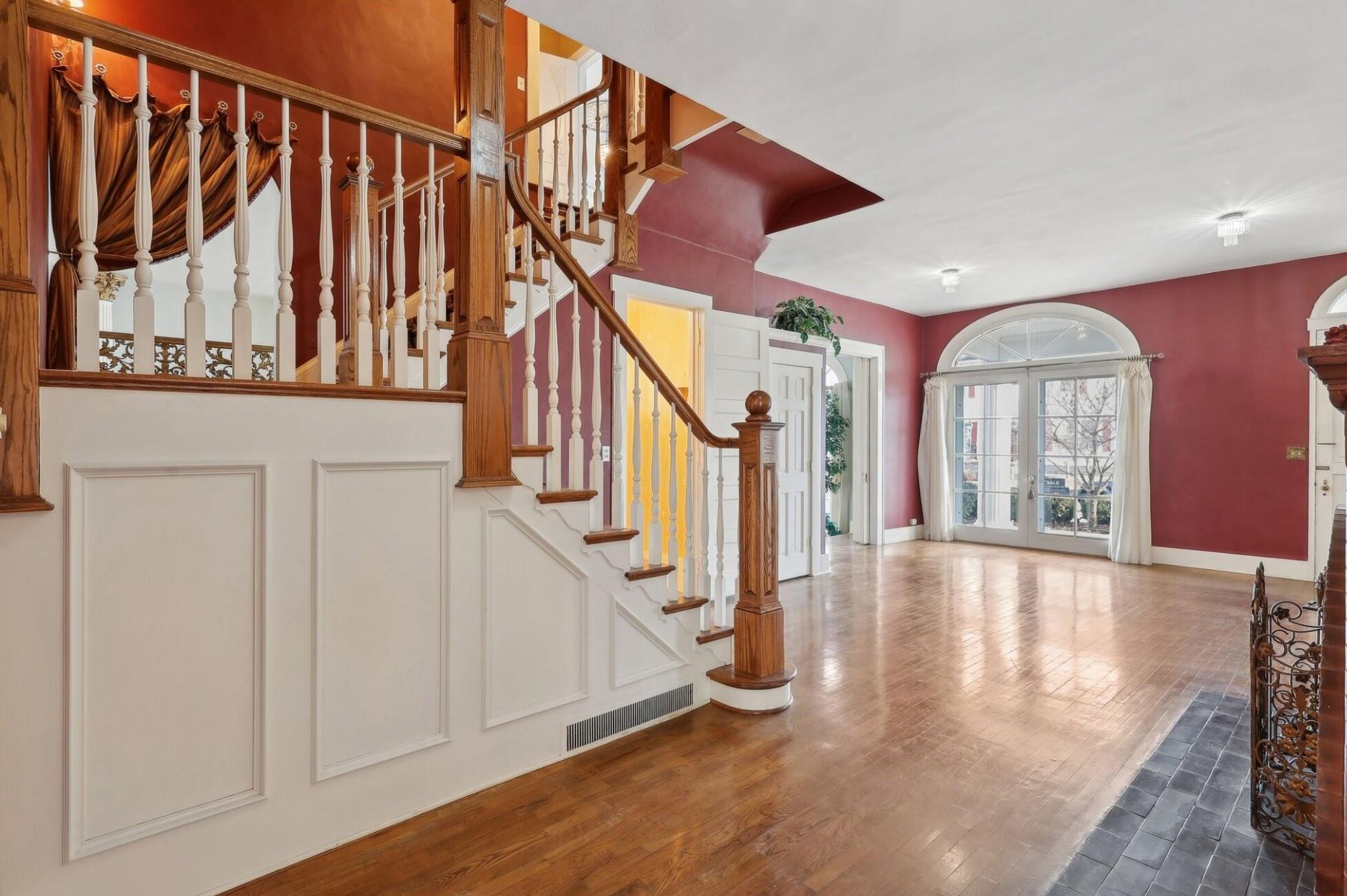 118 S Walnut Street Property Photo 18