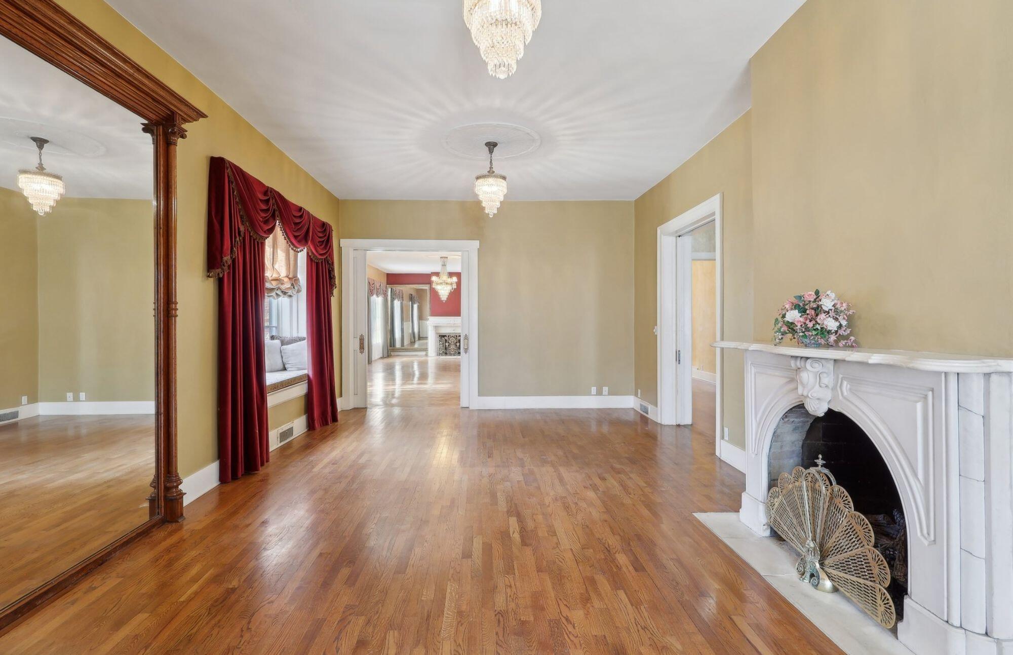 118 S Walnut Street Property Photo 19
