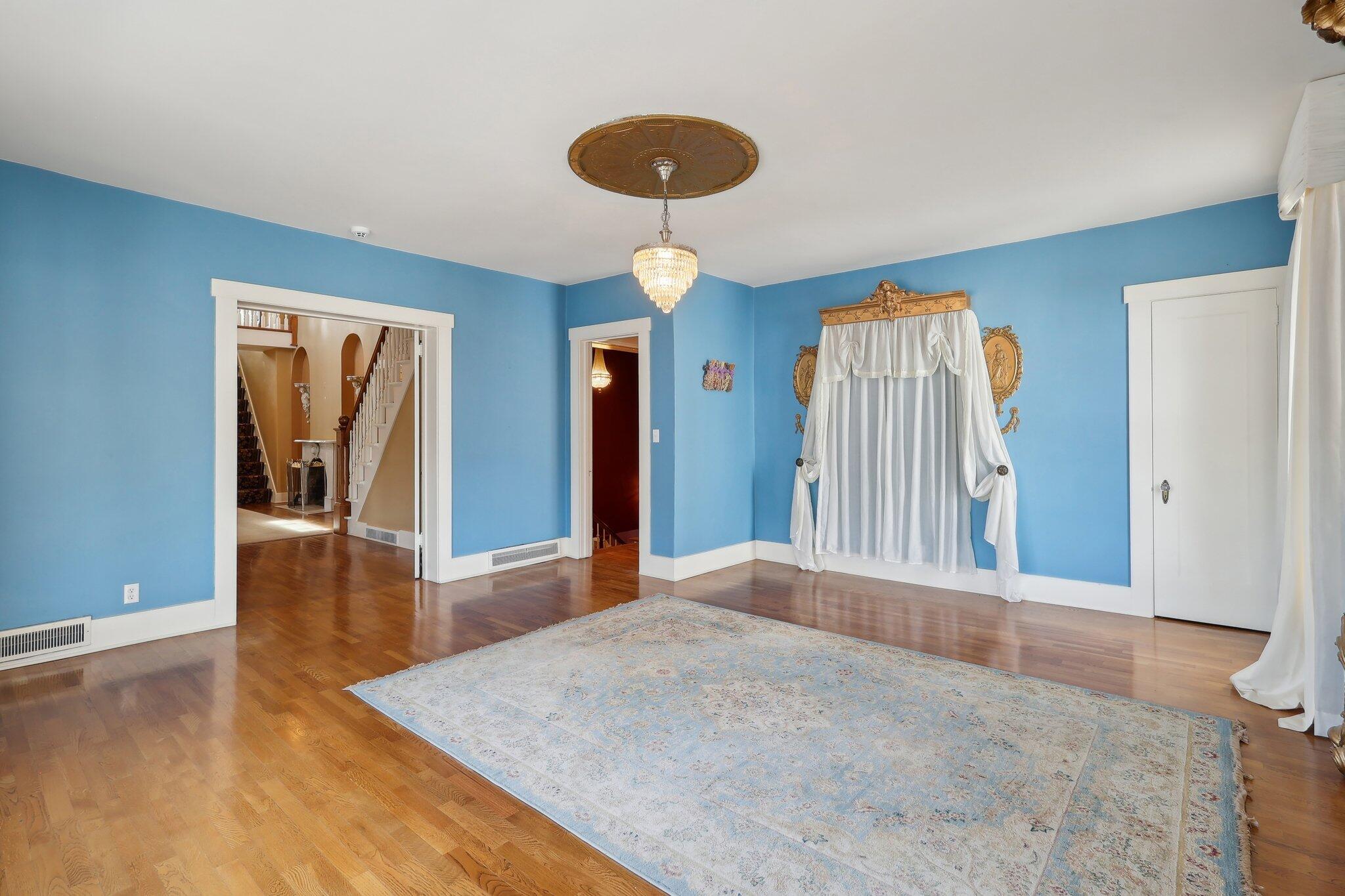 118 S Walnut Street Property Photo 27