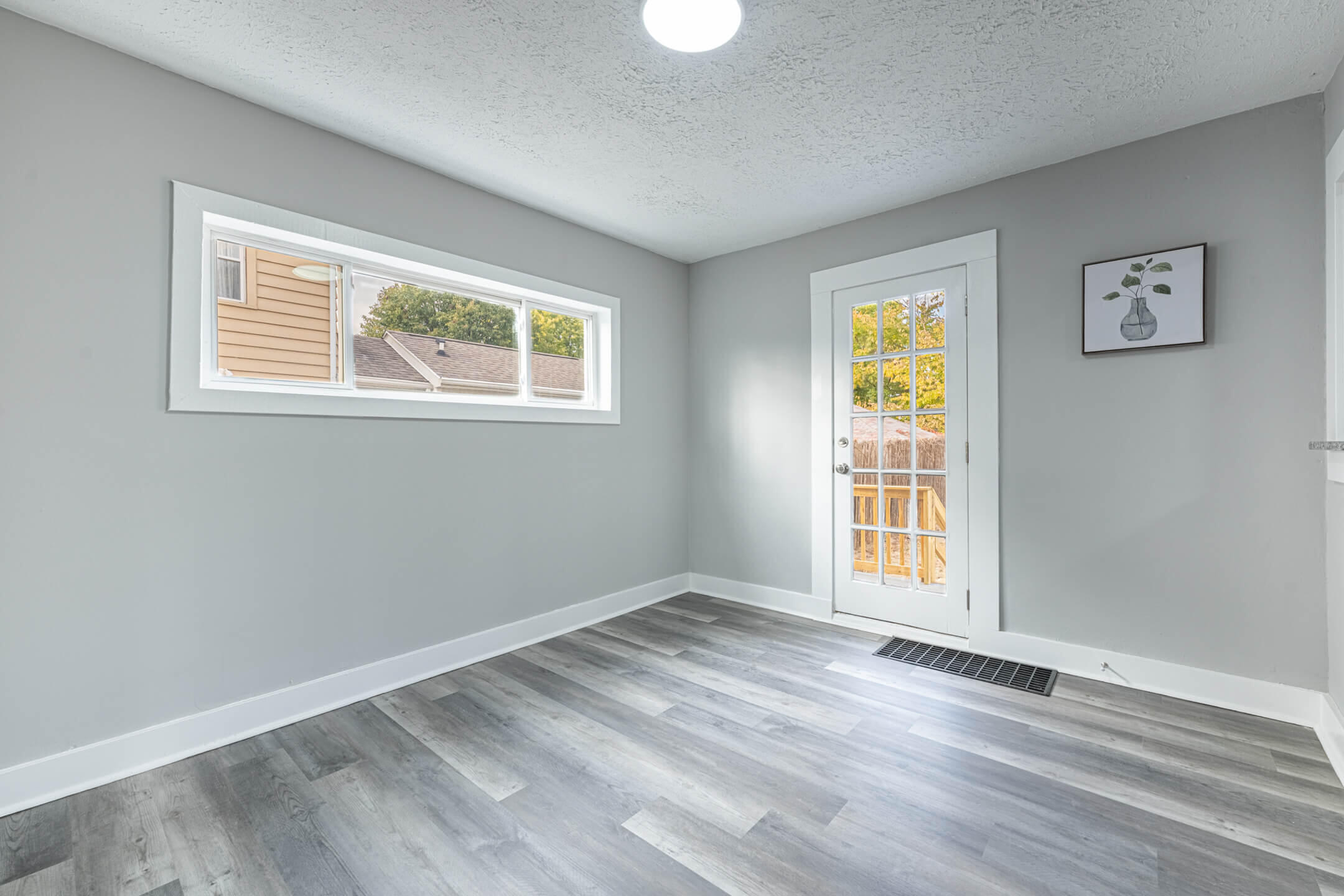 1051 Patterson Property Photo 7