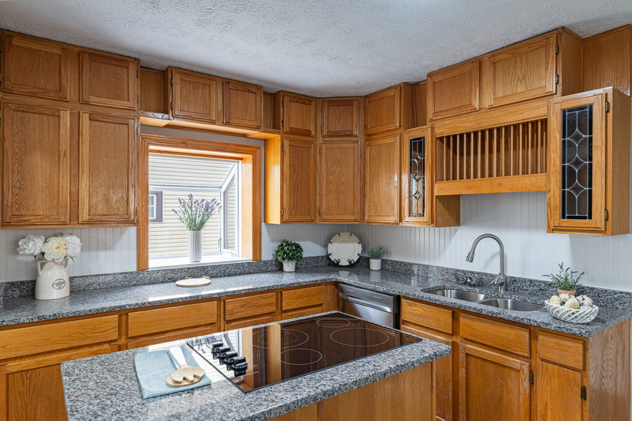 1051 Patterson Property Photo 13