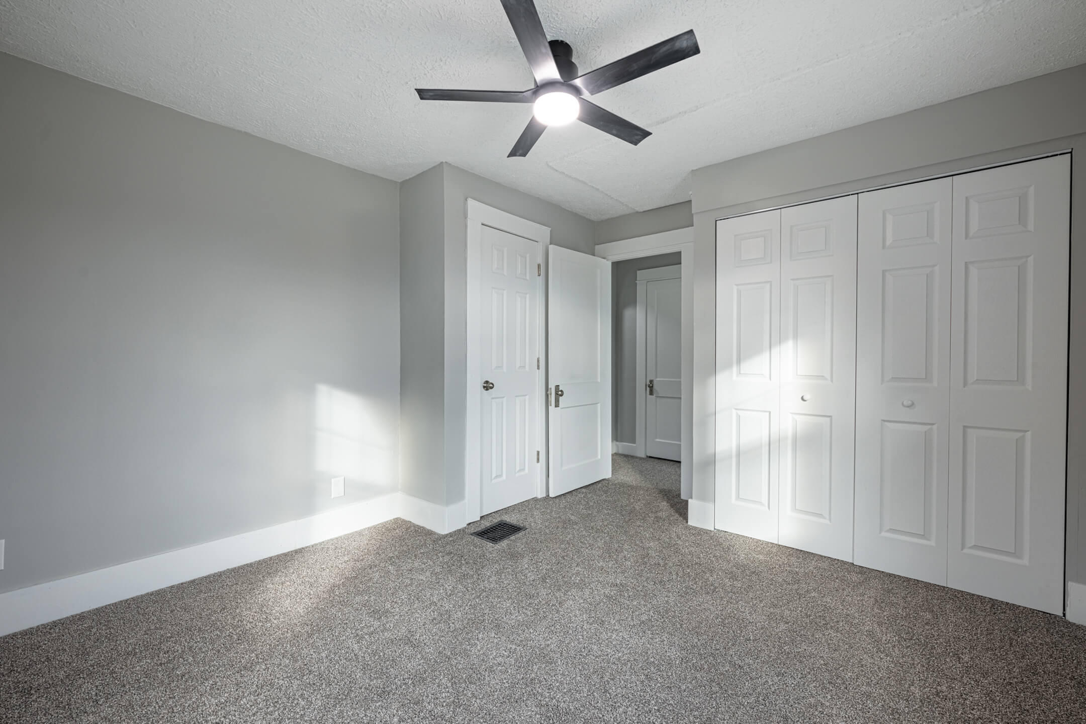 1051 Patterson Property Photo 15