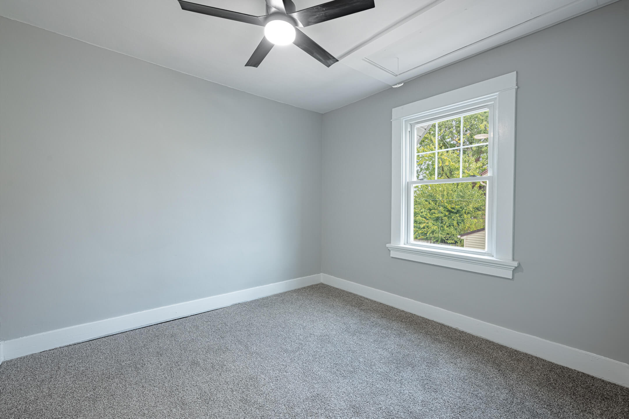 1051 Patterson Property Photo 16