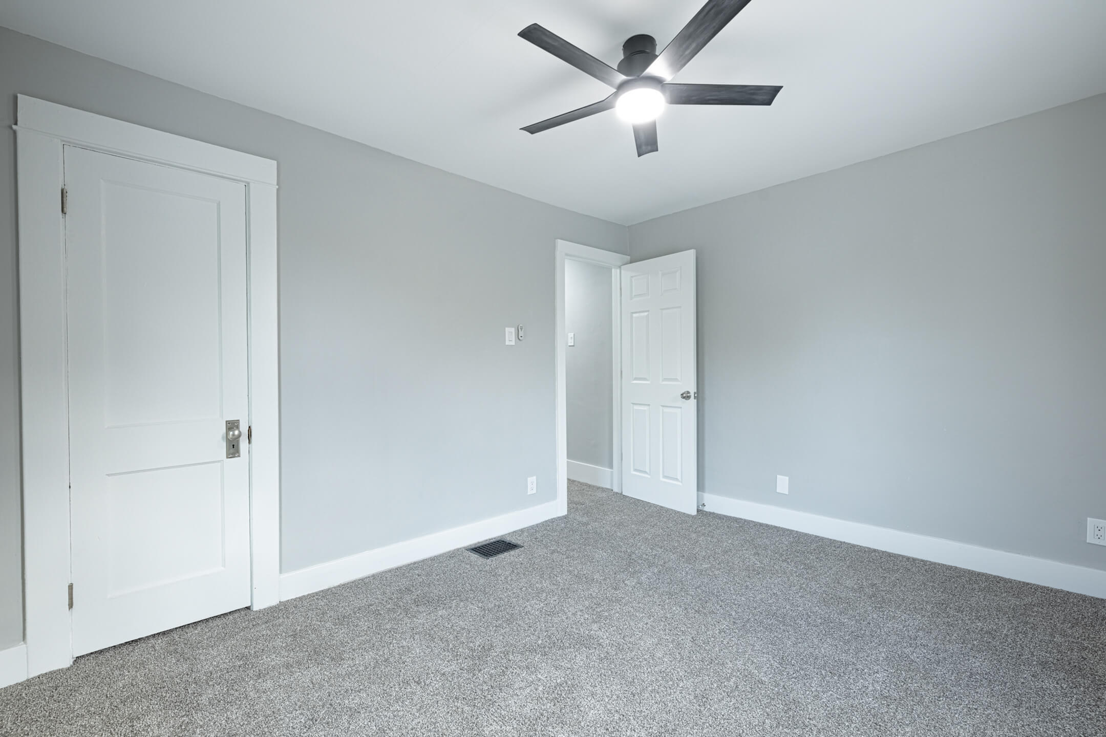 1051 Patterson Property Photo 18