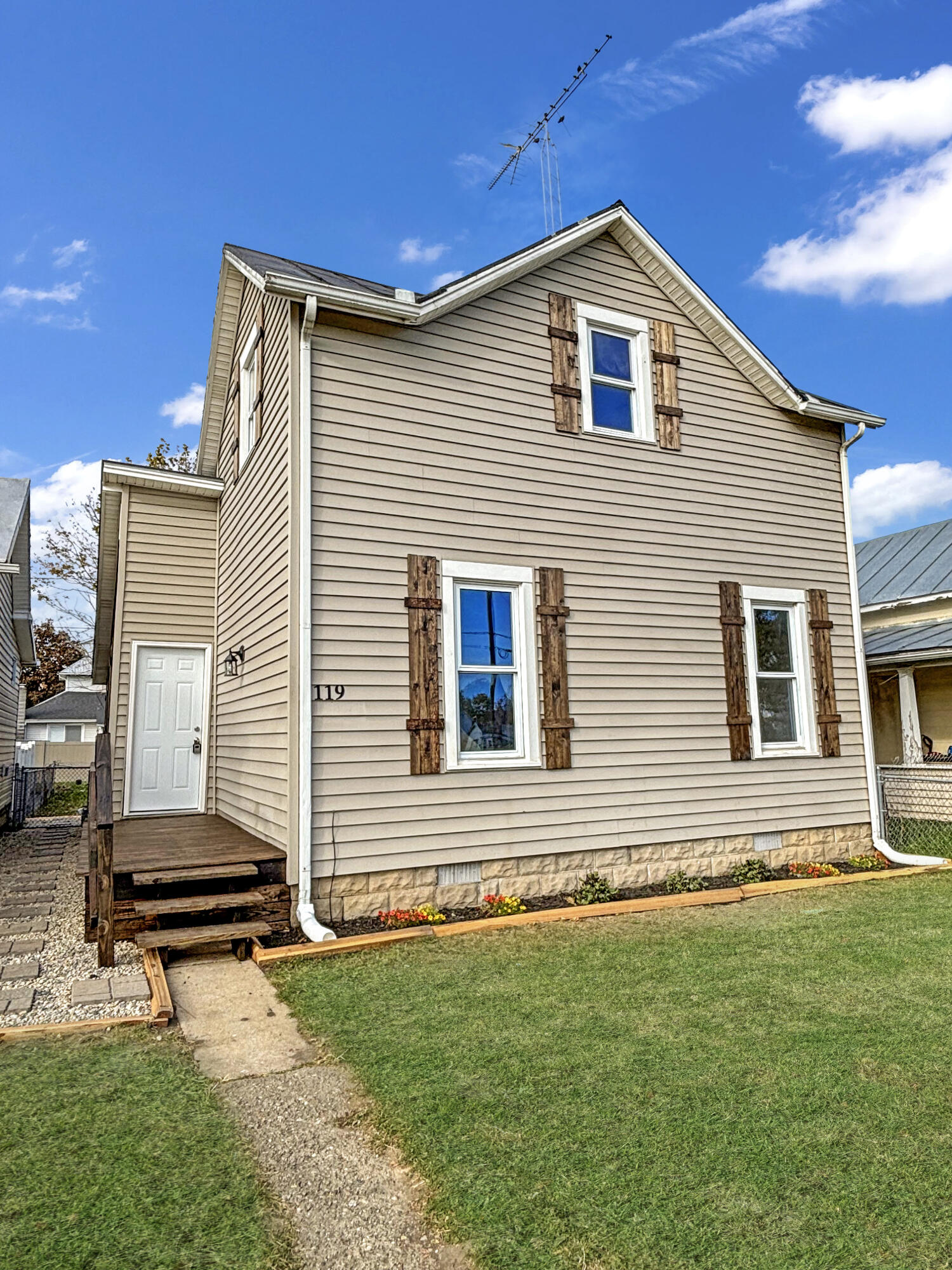 119 Sycamore Property Photo 1