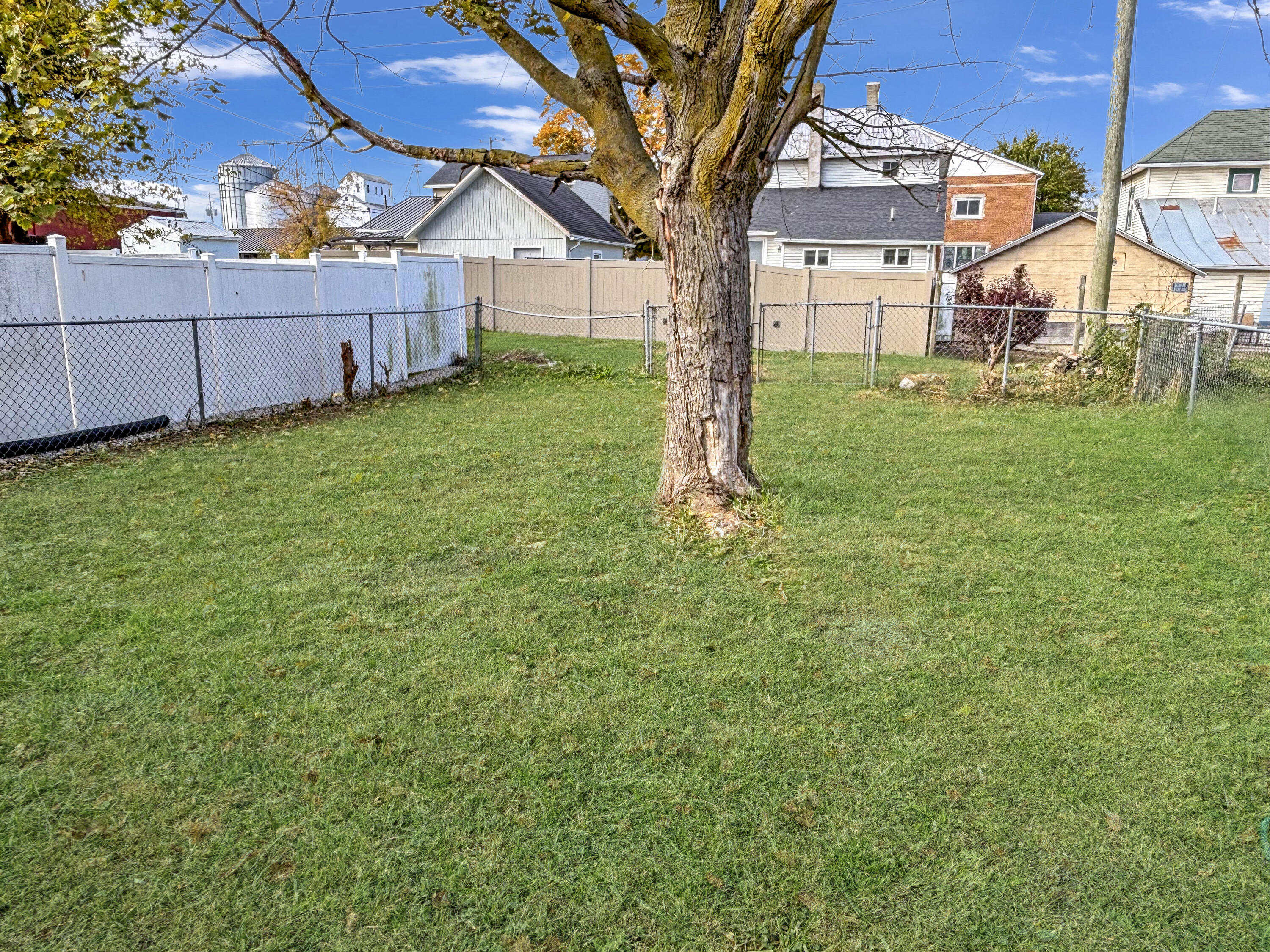 119 Sycamore Property Photo 22