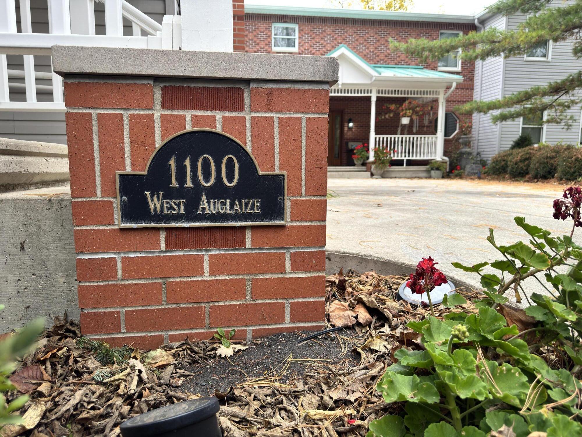 1100 Auglaize Property Photo 2