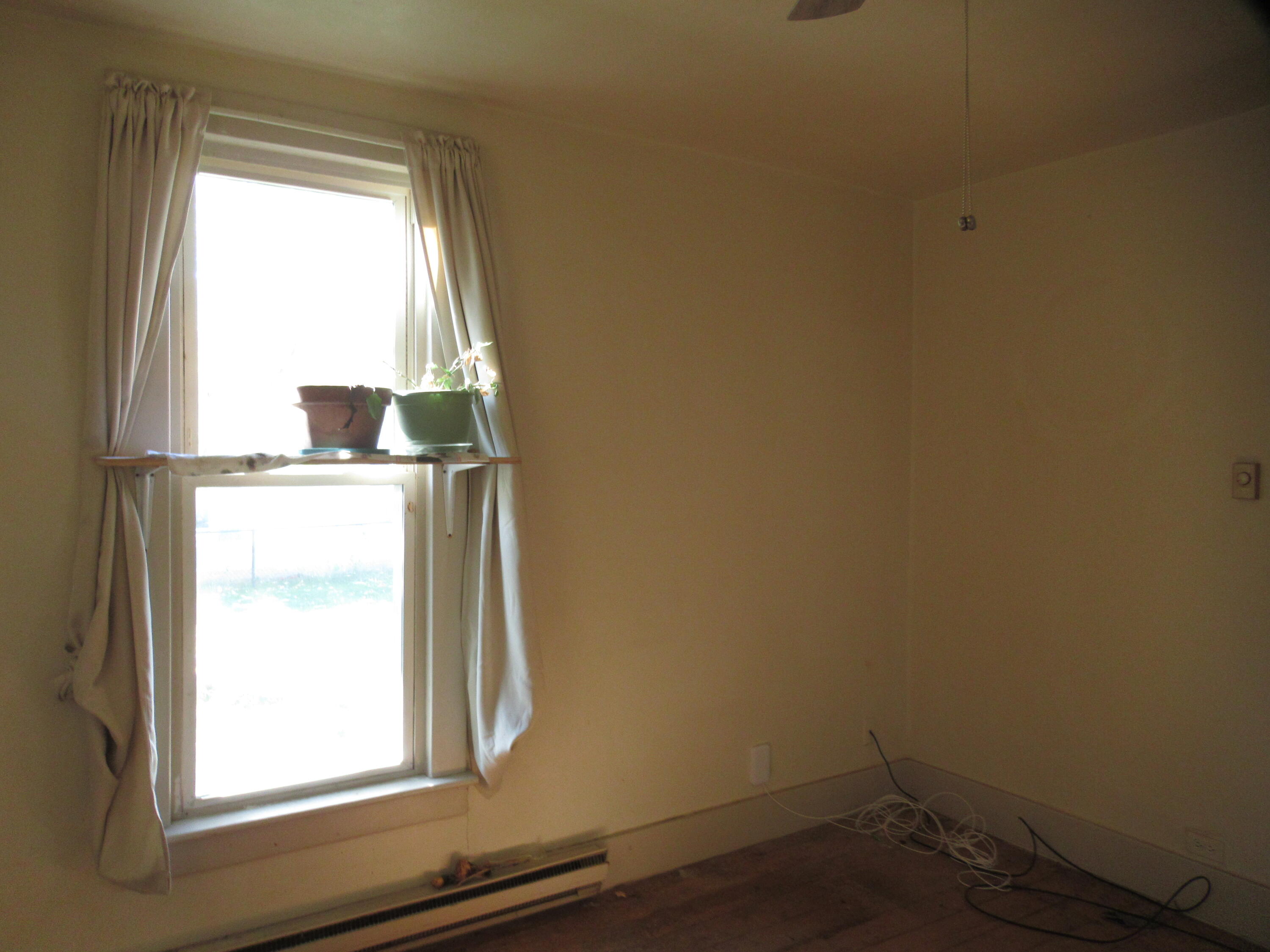 912 Gray Avenue Property Photo 6