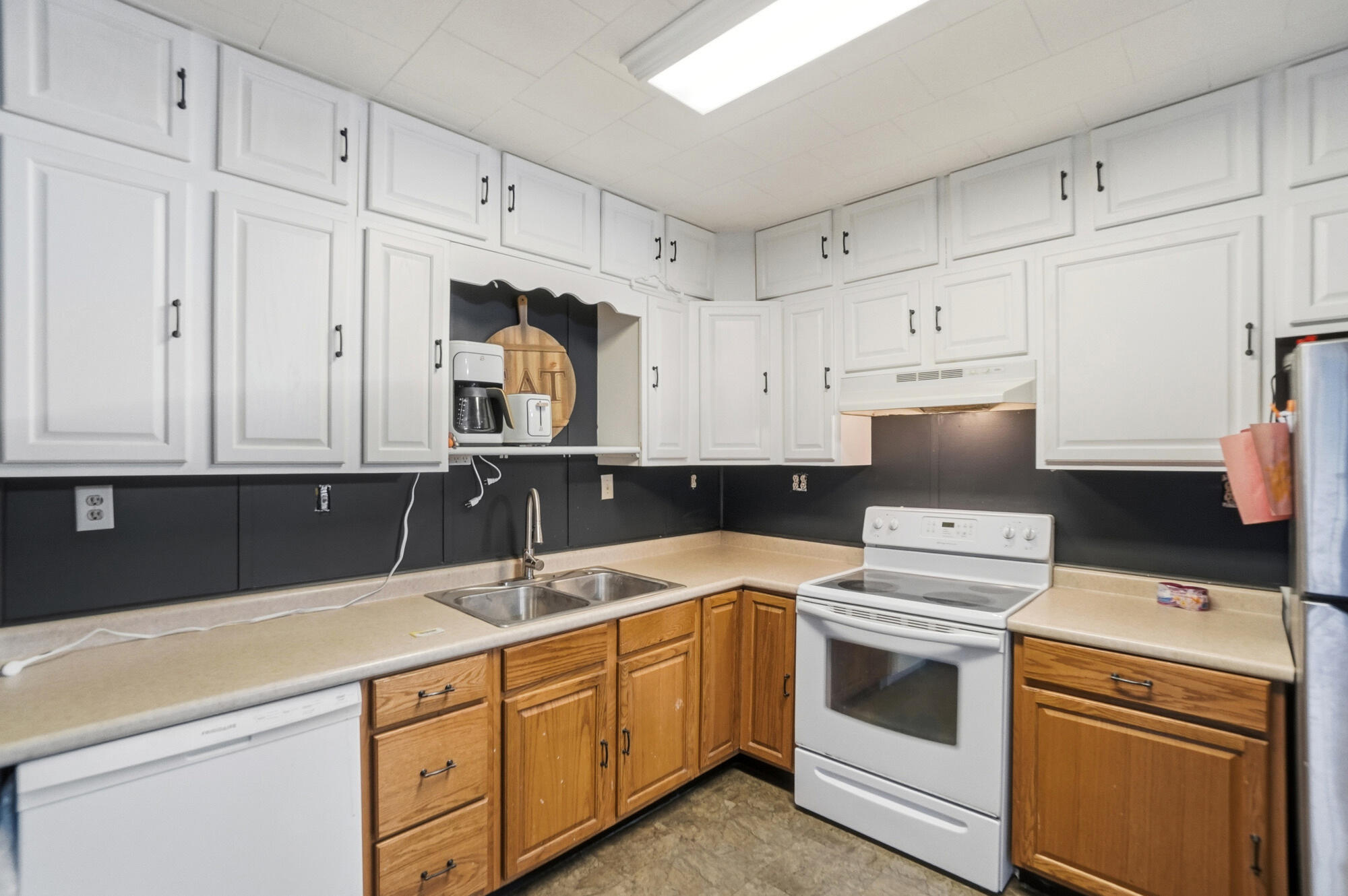 2327 N Phillips Road Property Photo 10