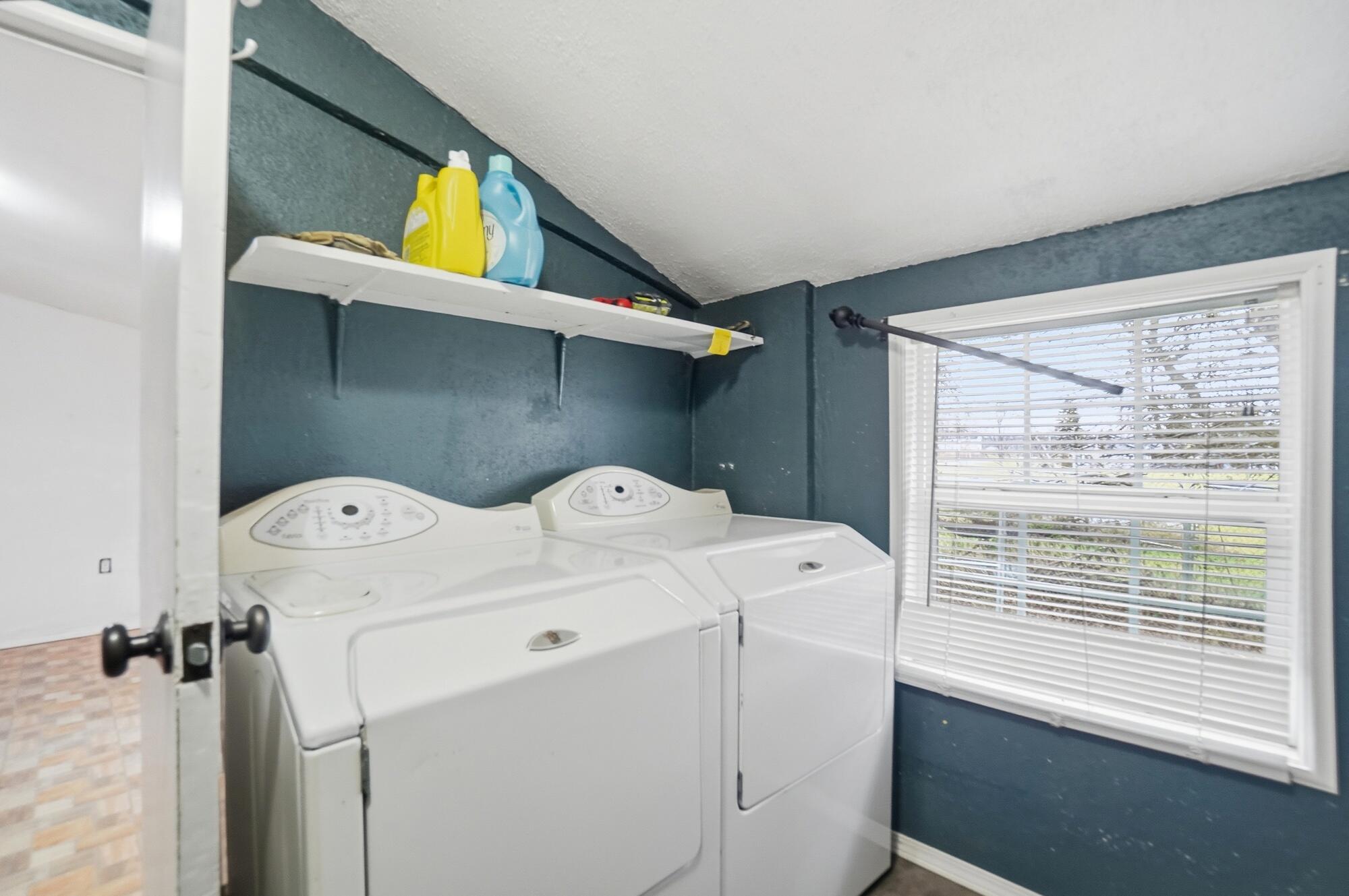 2327 N Phillips Road Property Photo 33