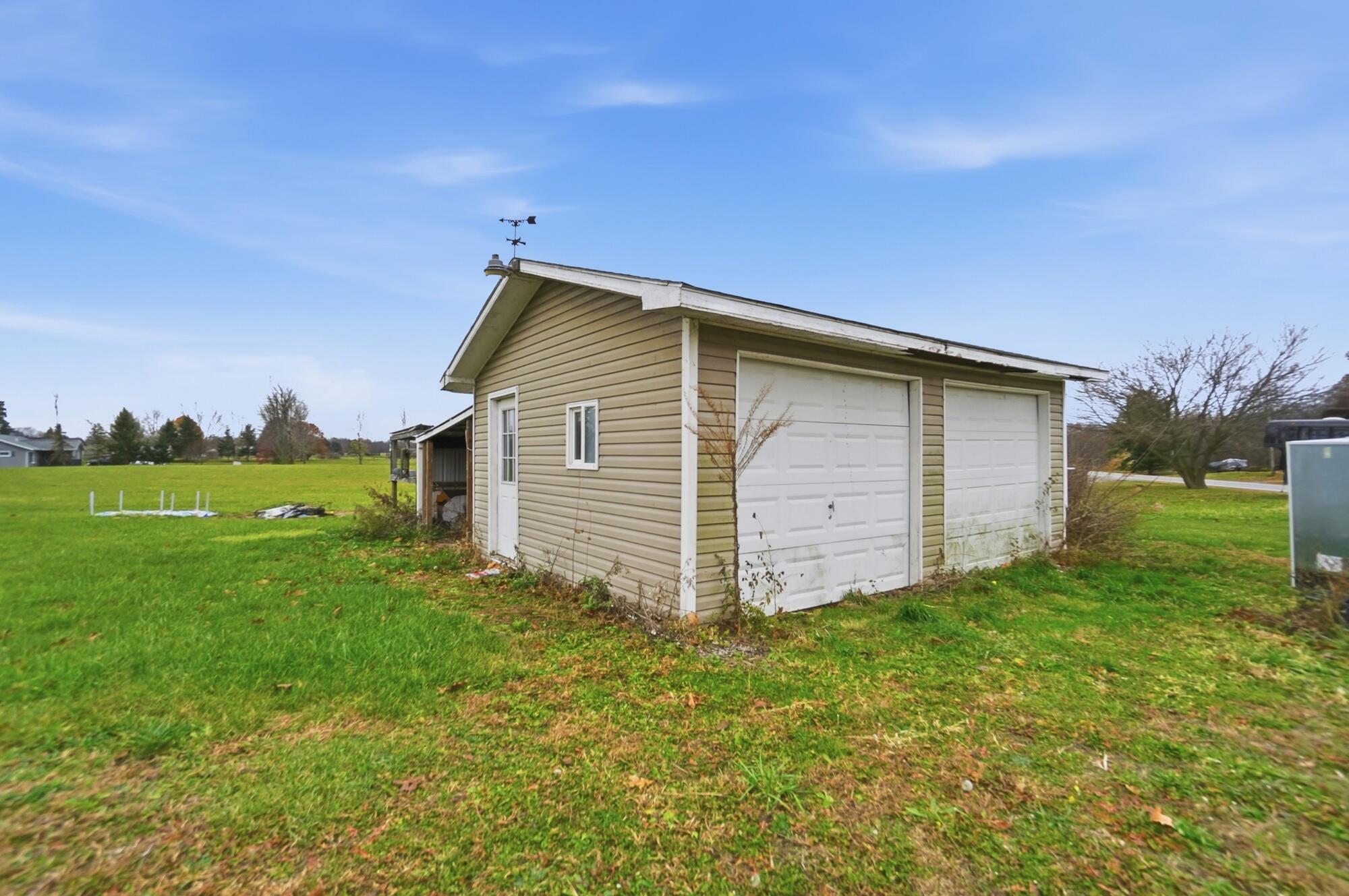 2327 N Phillips Road Property Photo 46