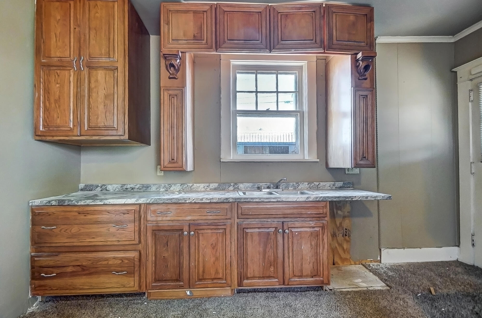 405 E Spring Street Property Photo 19