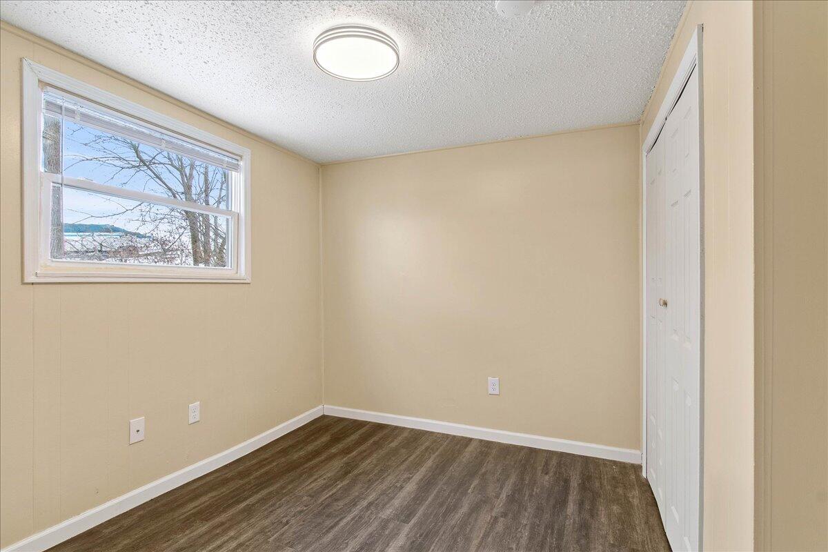 106 Lind Street Property Photo 15
