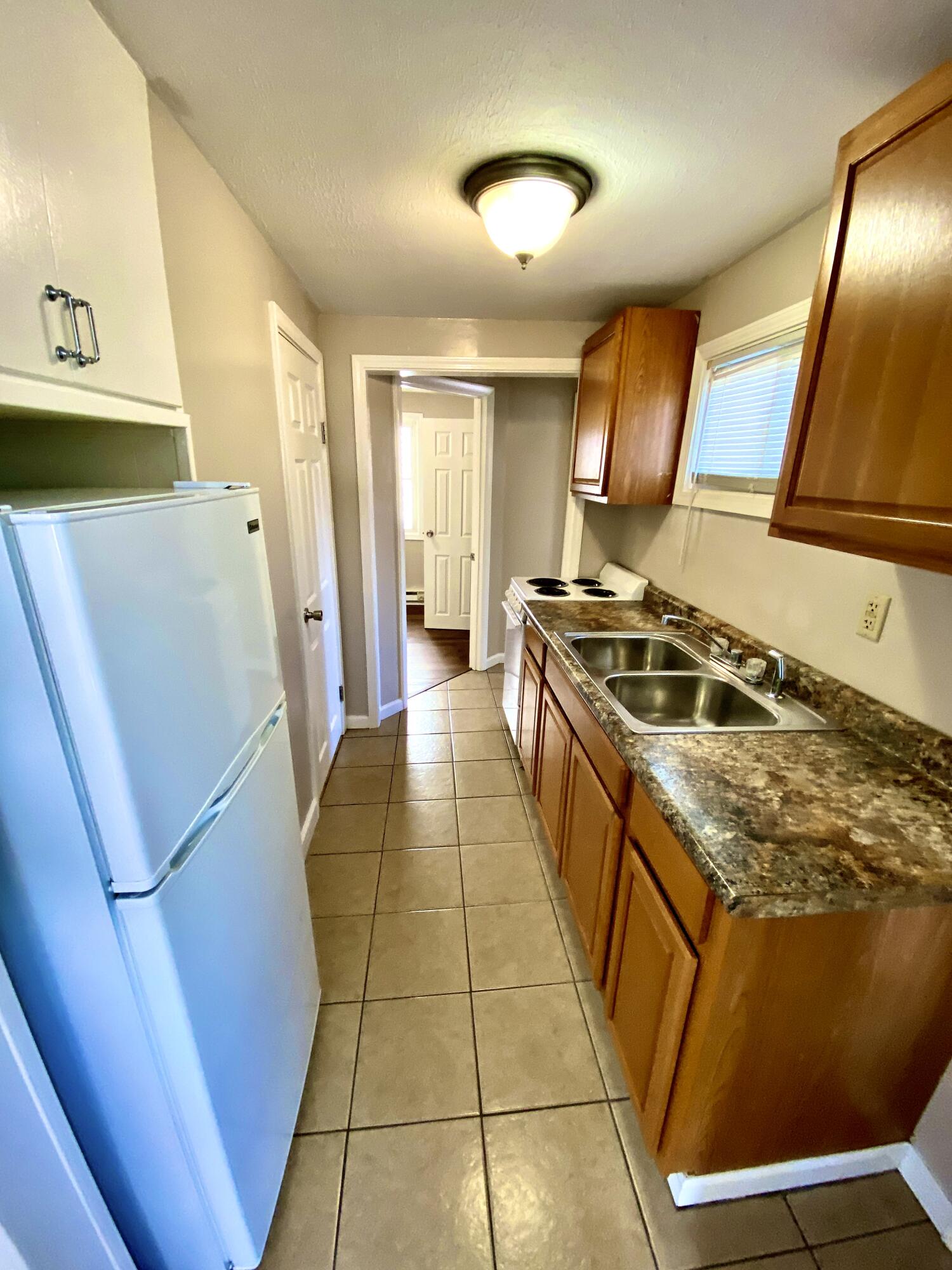 106 Lind Street Property Photo 32