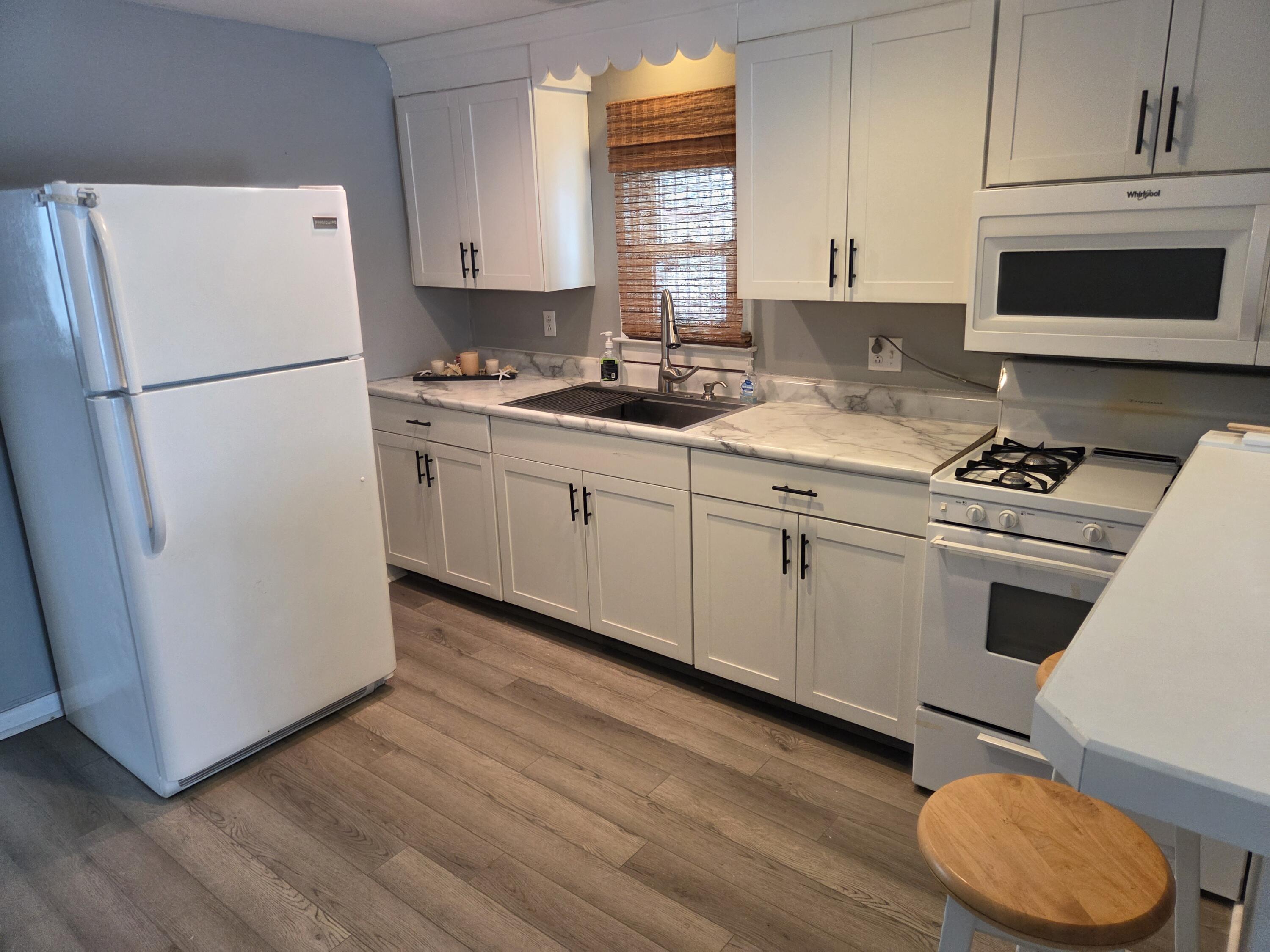 5448 Ada Drive Property Photo 6