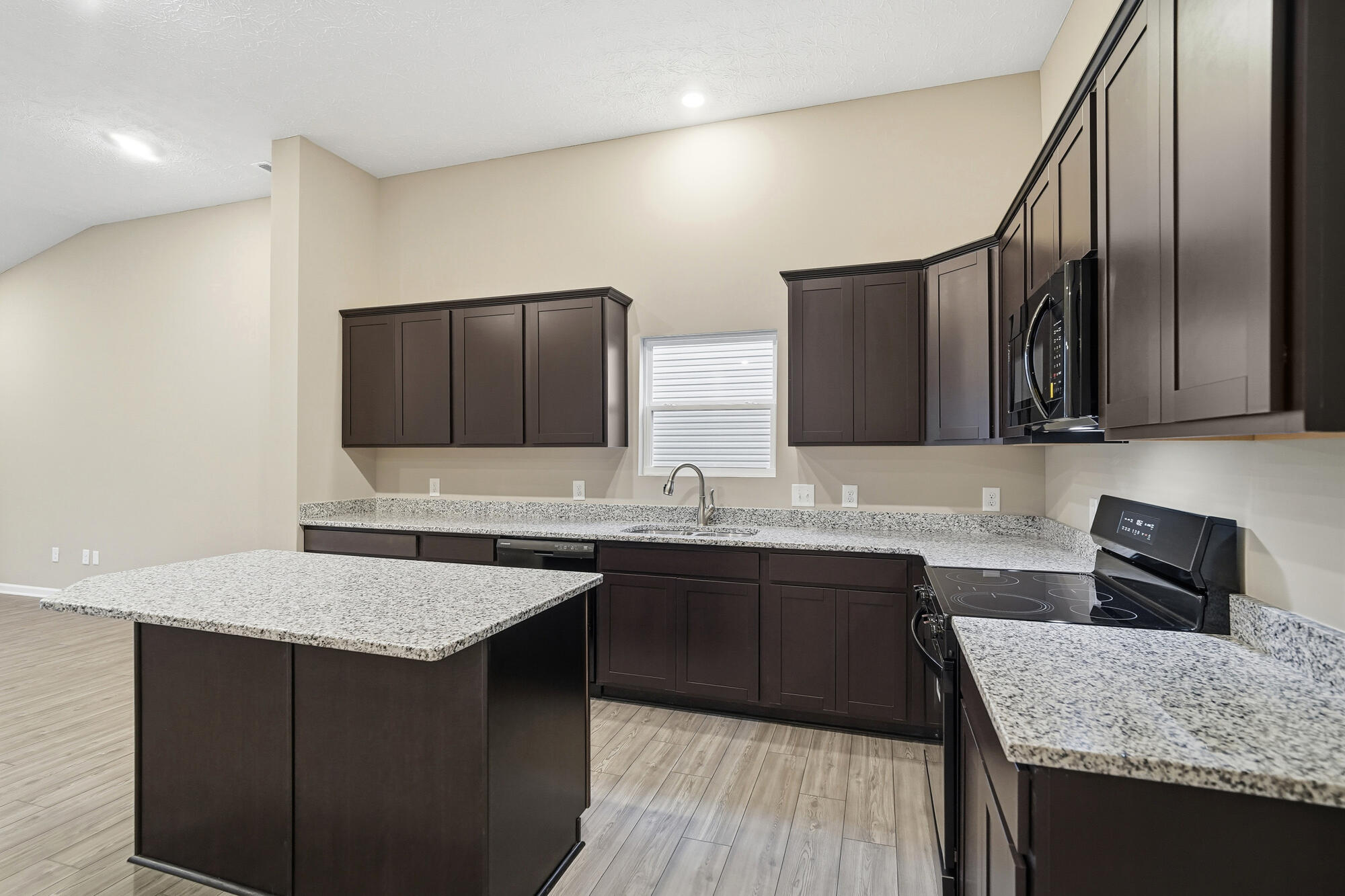 4016 Chakeres Avenue Property Photo 13