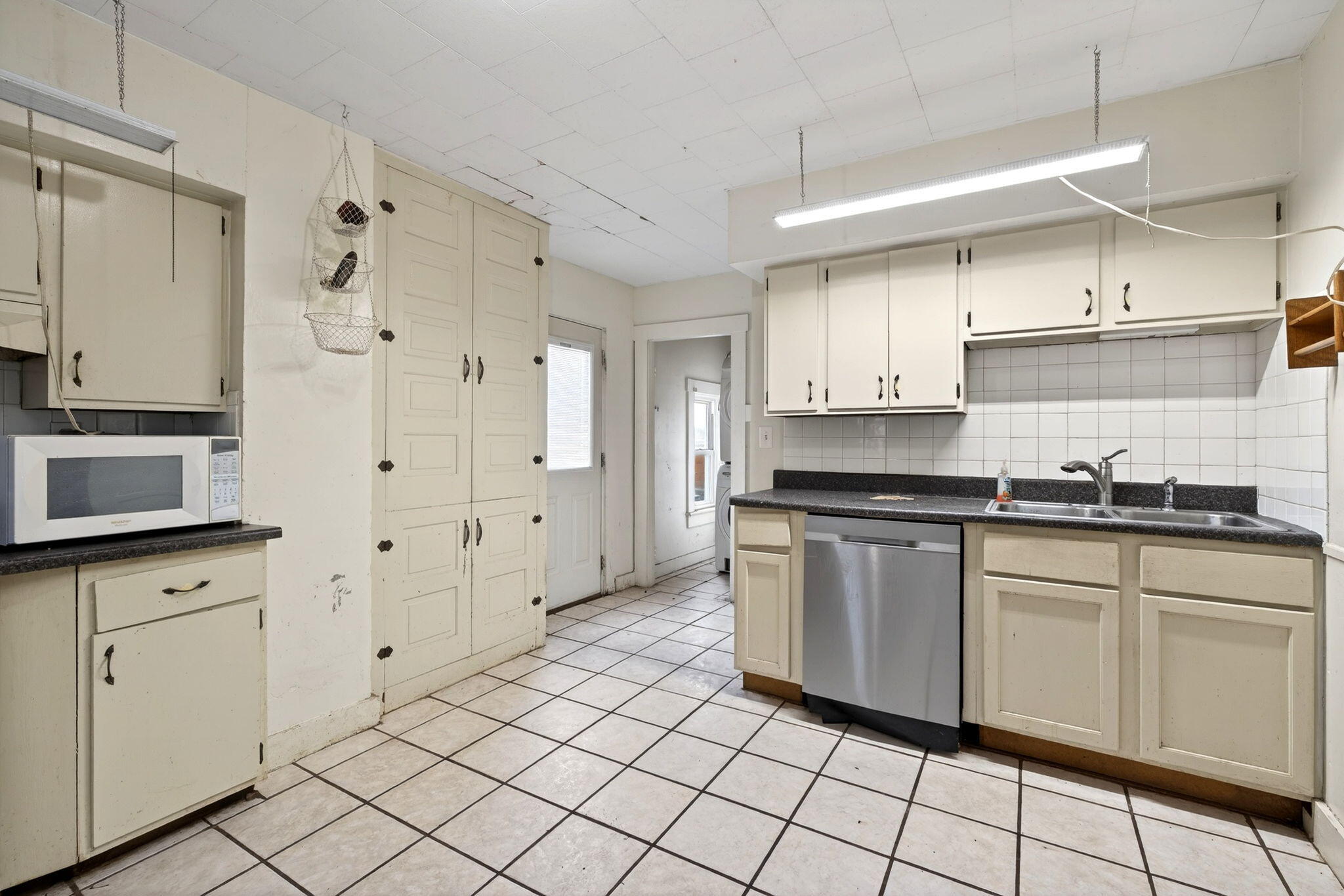 1682 Edwards Avenue Property Photo 15