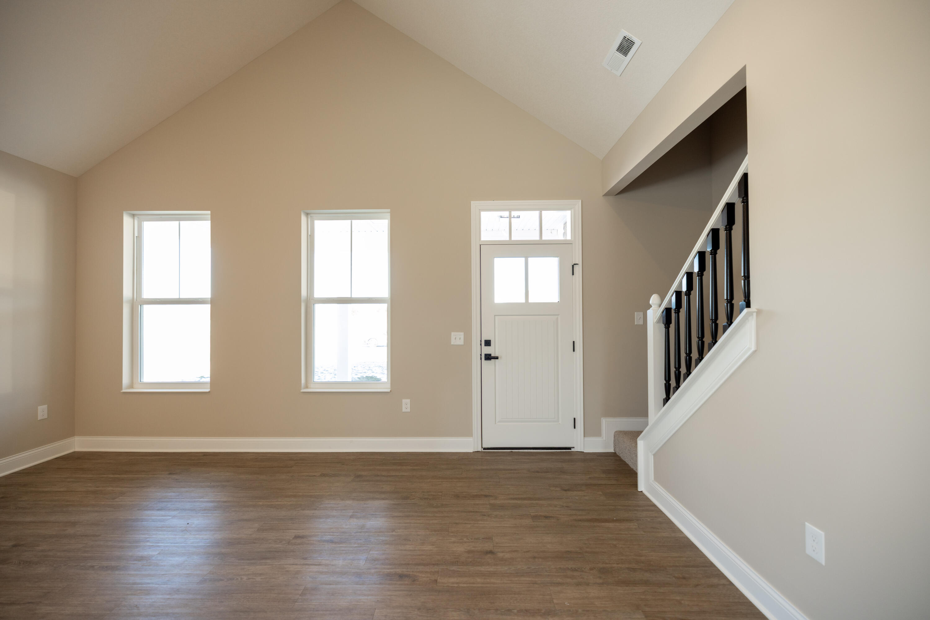 1505 Kingsgate Road Property Photo 2