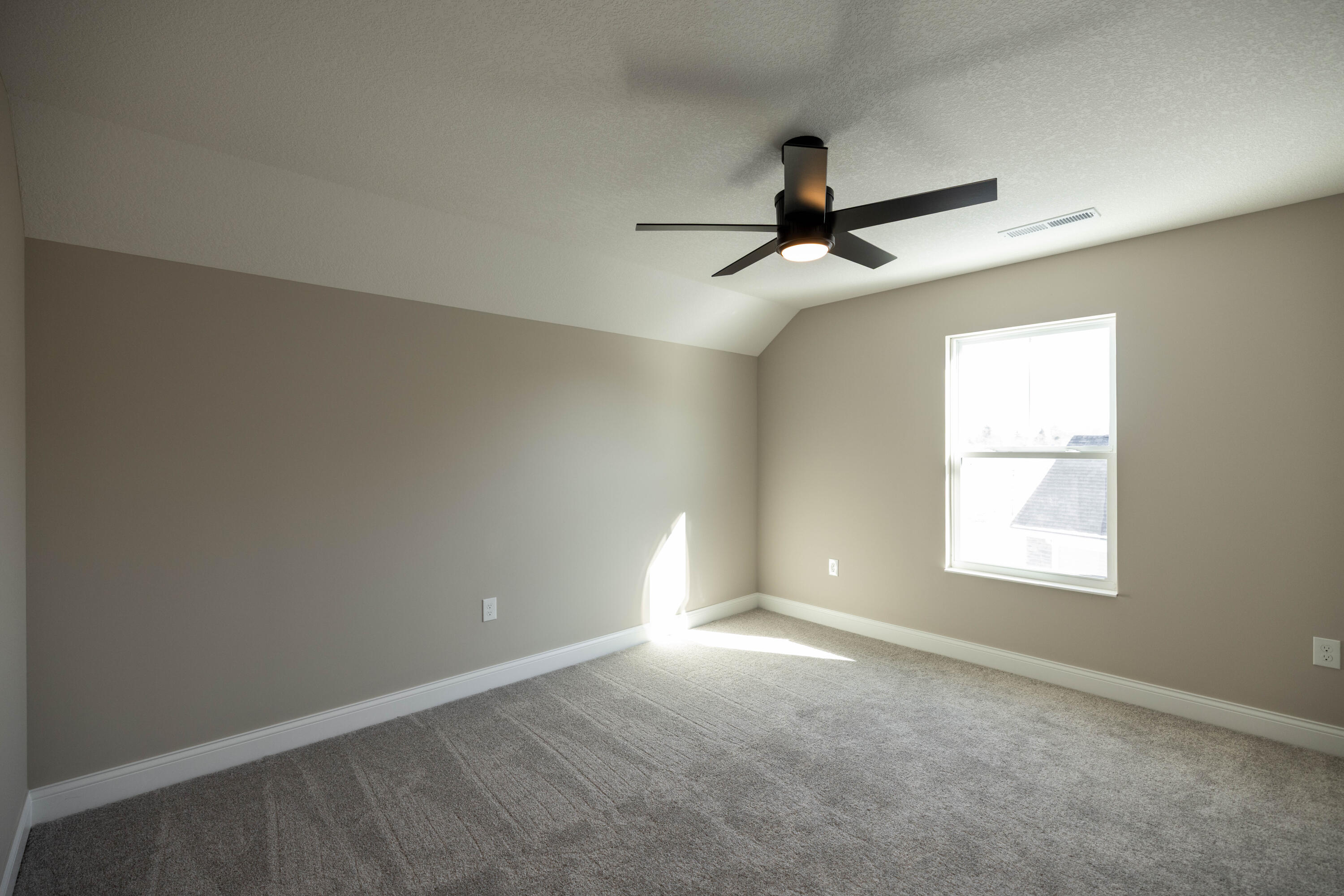 1505 Kingsgate Road Property Photo 16