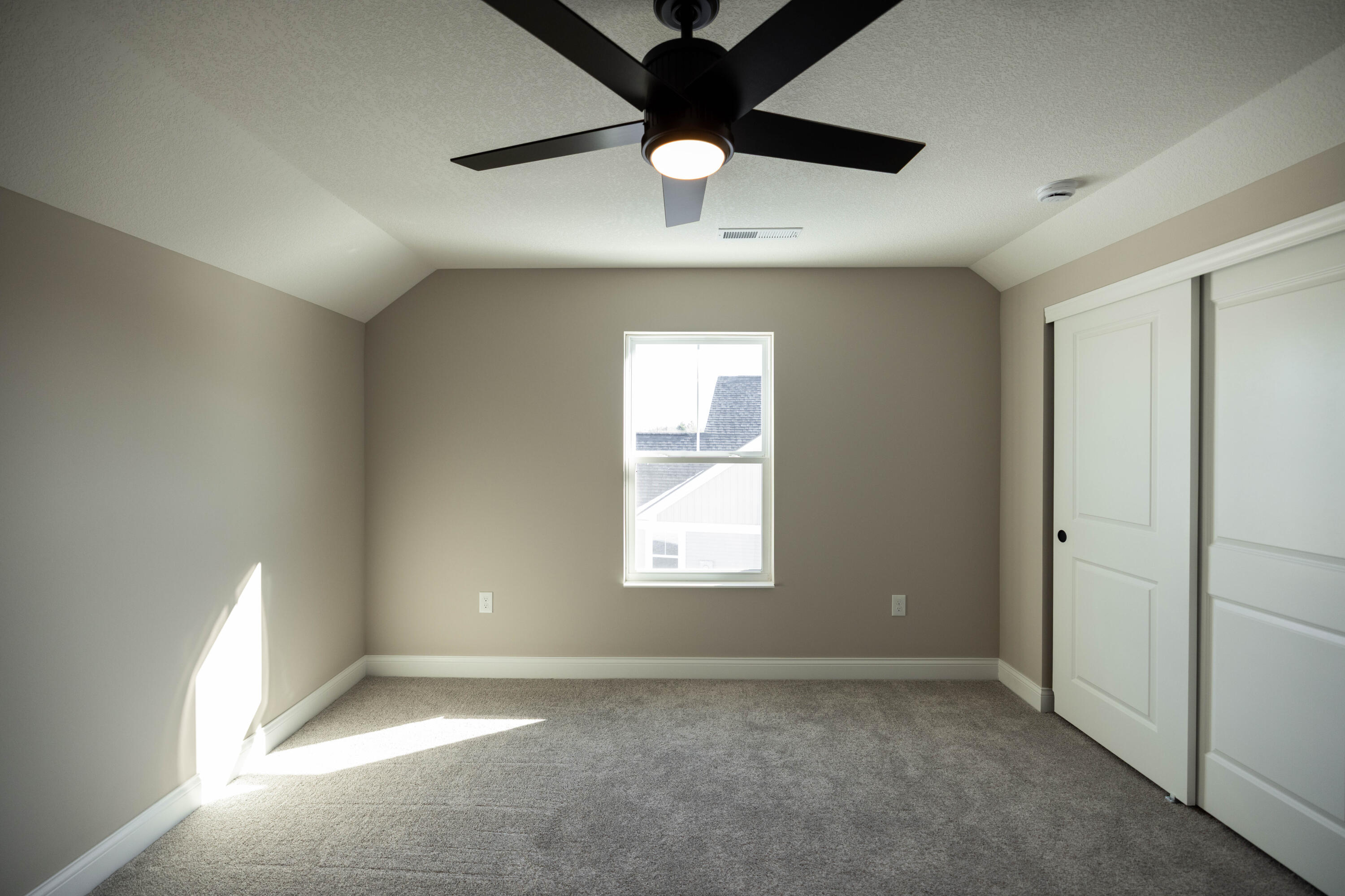 1505 Kingsgate Road Property Photo 17