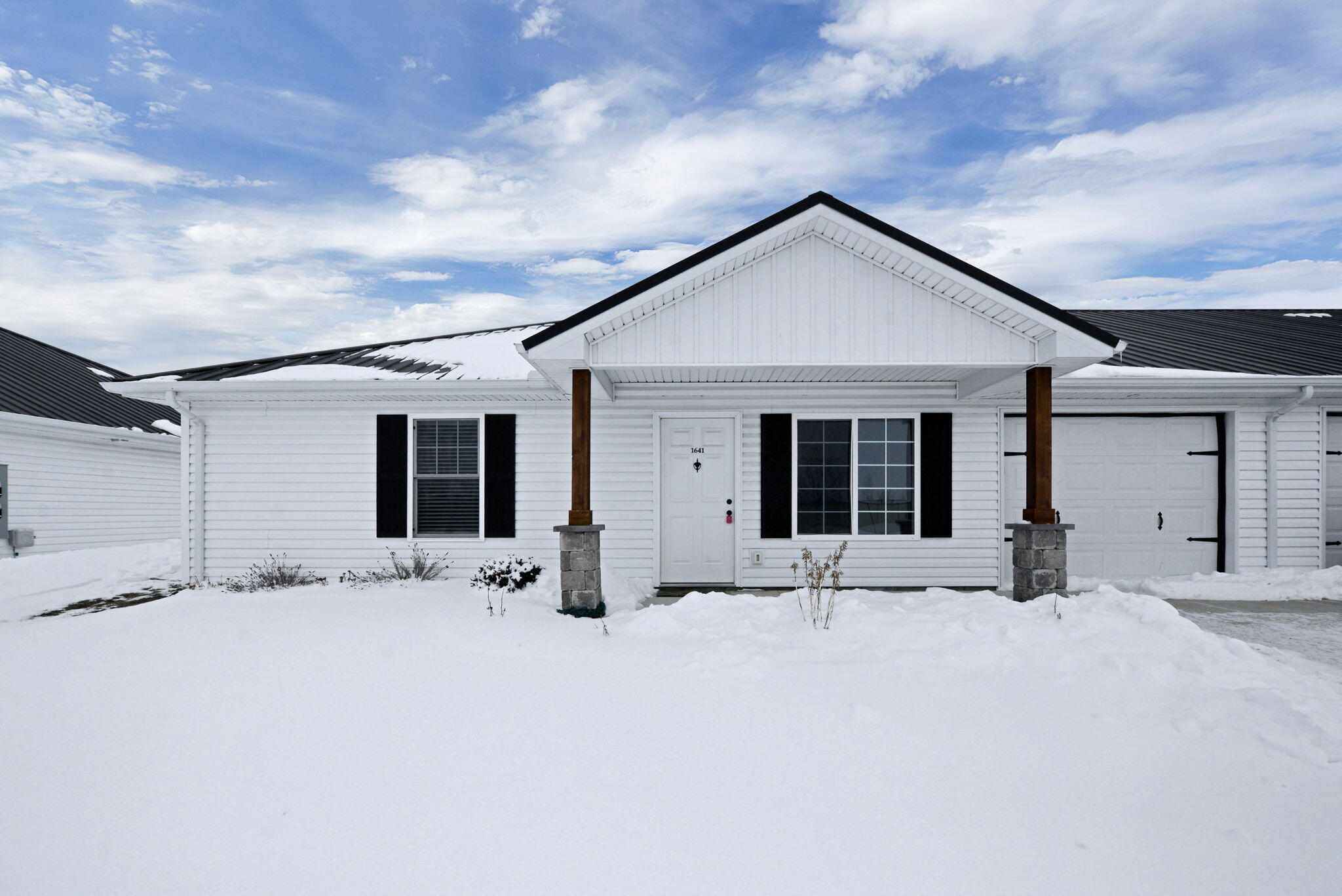 1641 Wright 9 Property Photo 1