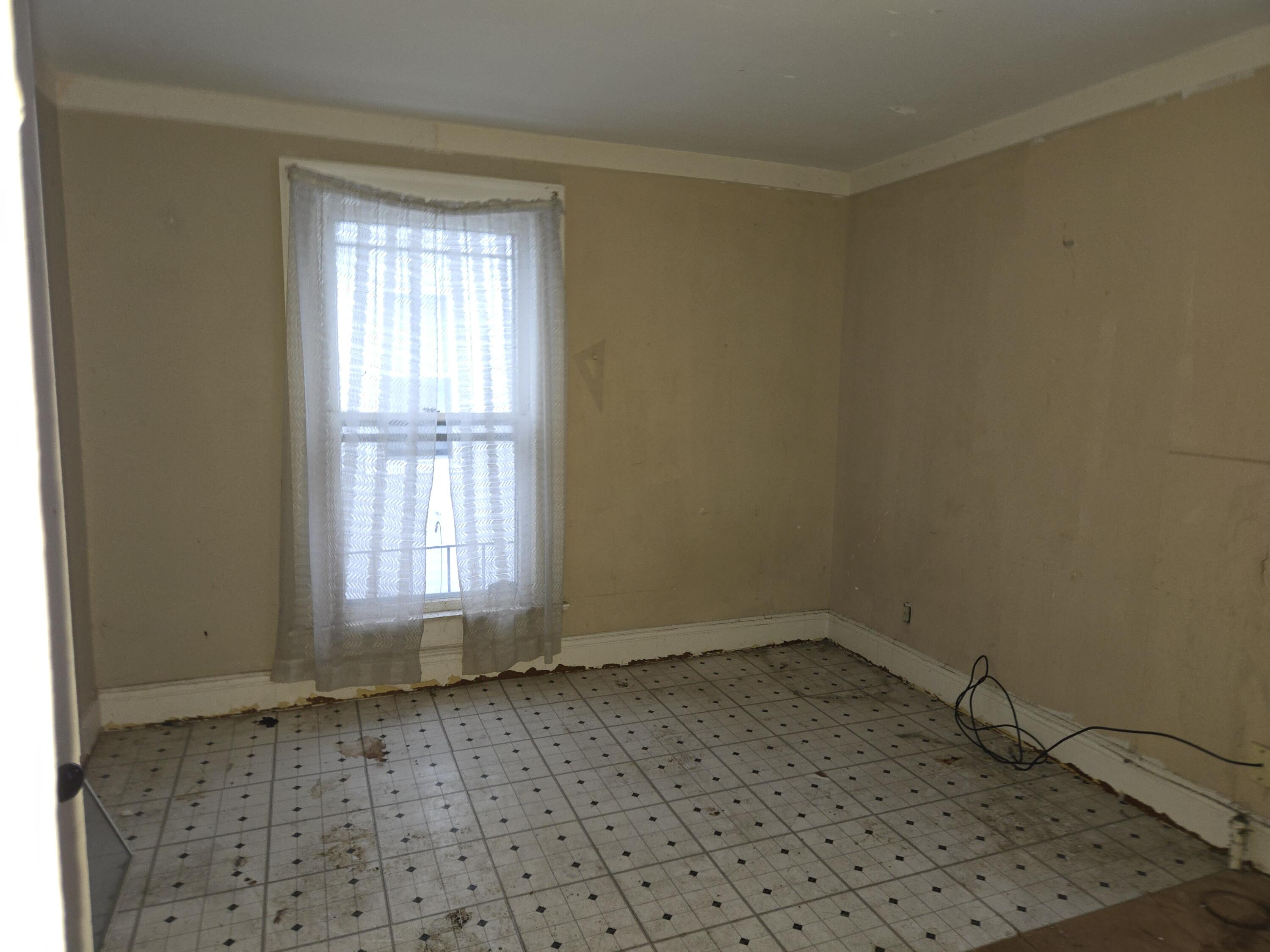 727 W High Street Property Photo 20