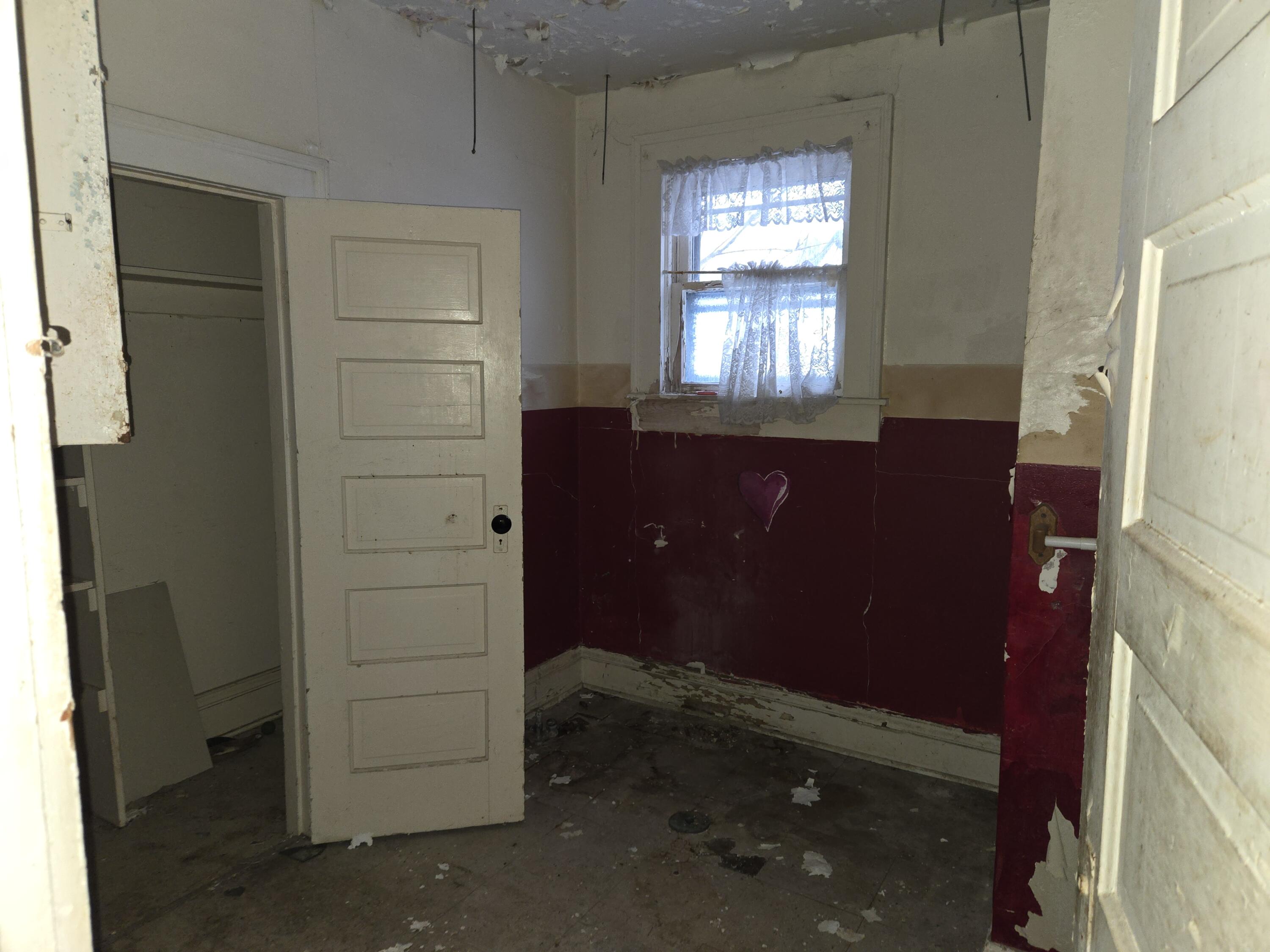727 W High Street Property Photo 22