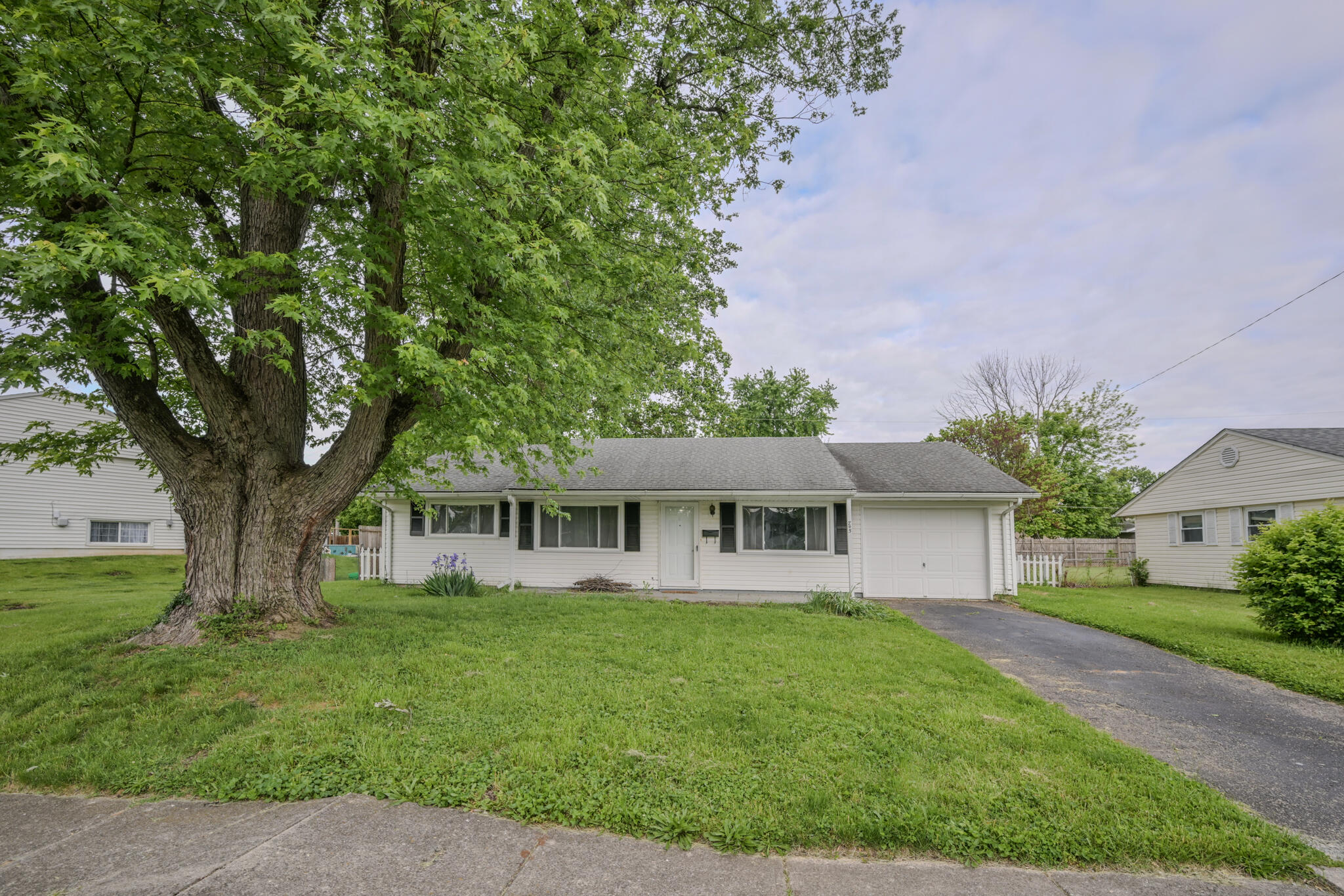 745 Hedwick Street Property Photo 1