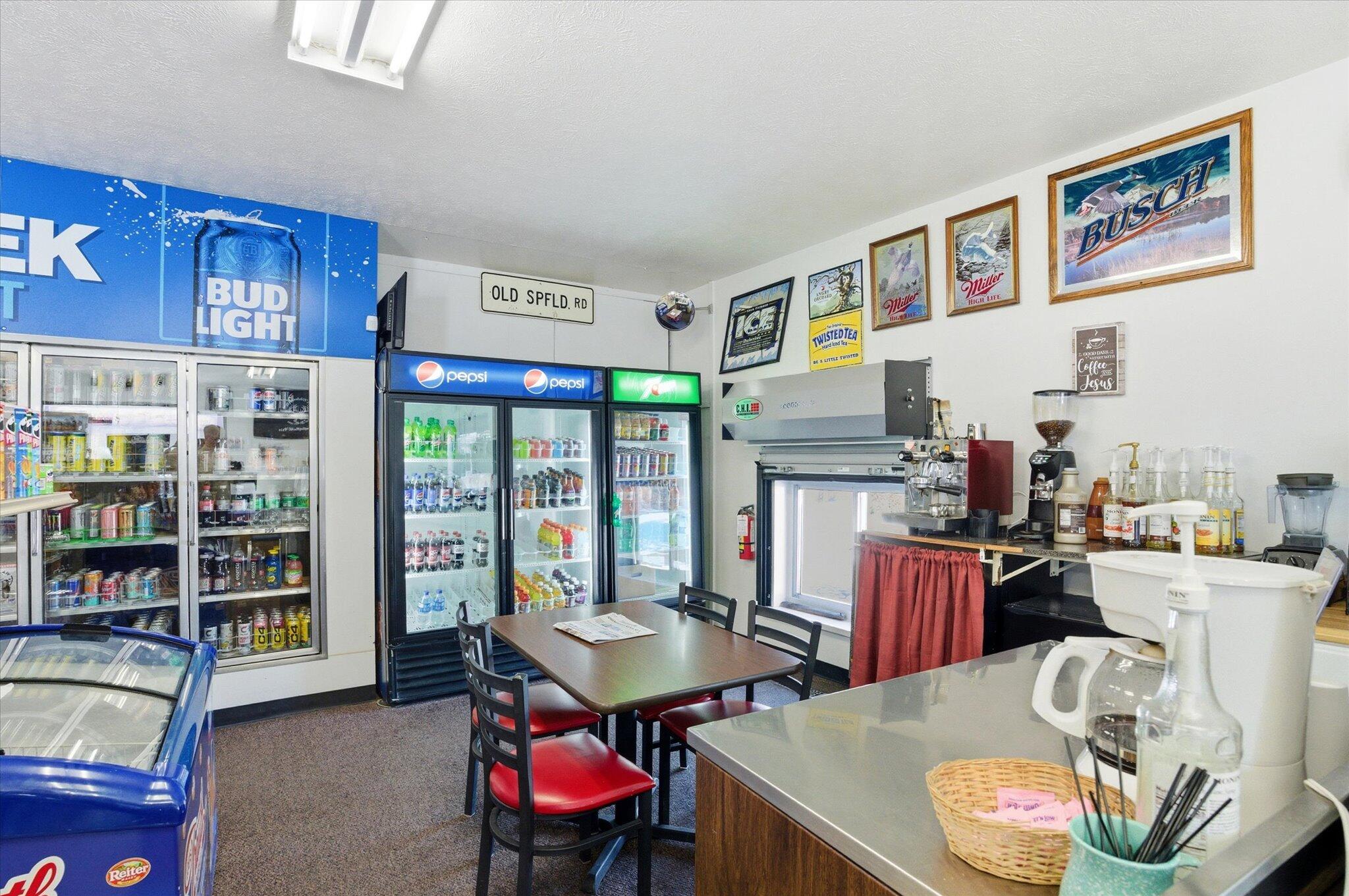 1043822 Property Photo 4