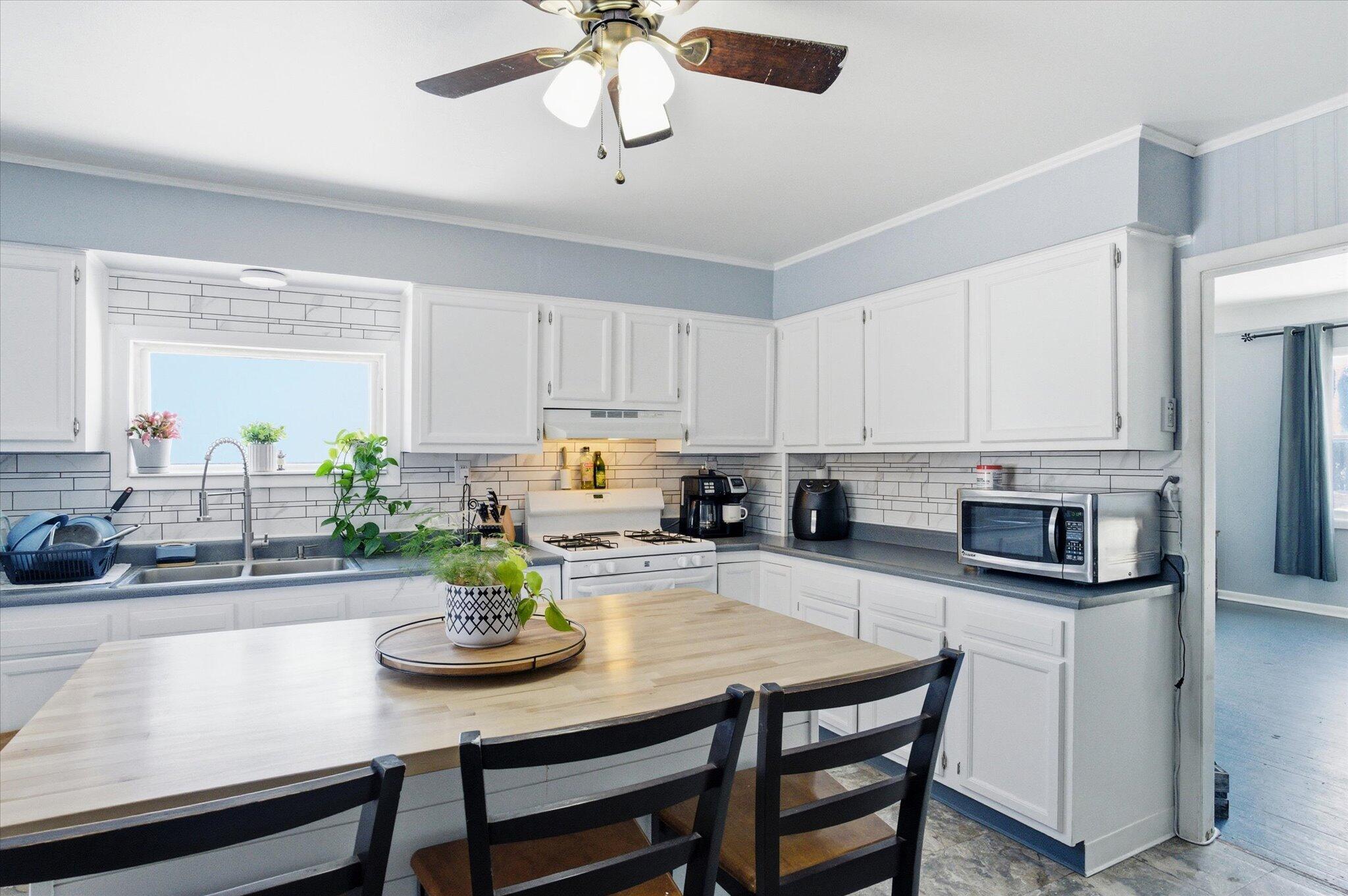 1043822 Property Photo 43