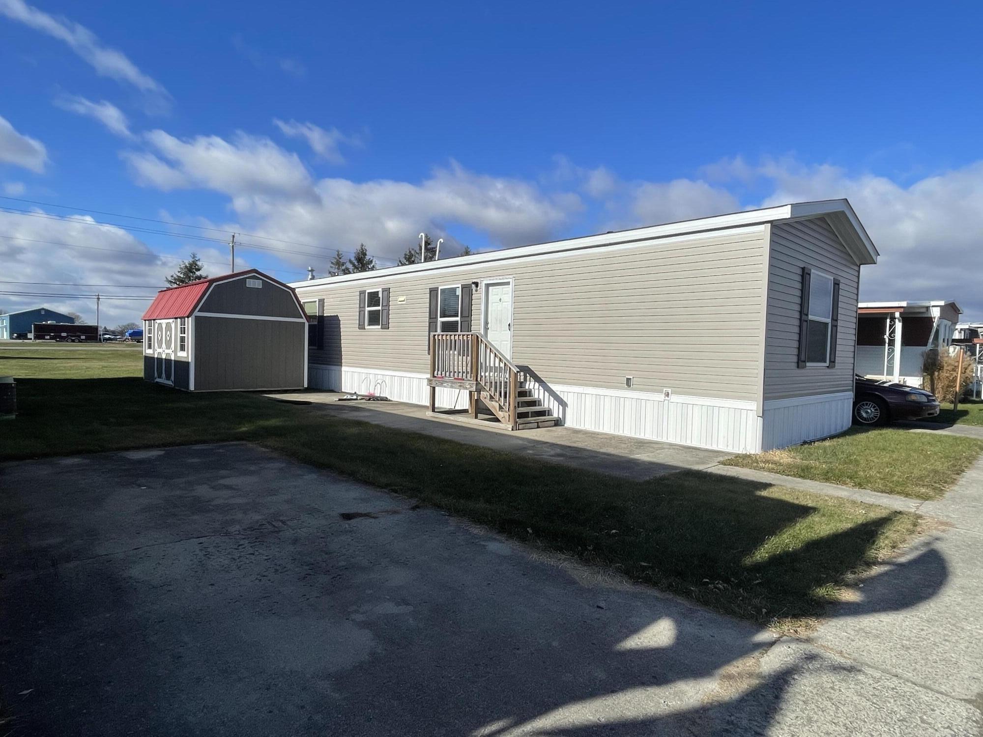 12015 Holly Drive Property Photo 4