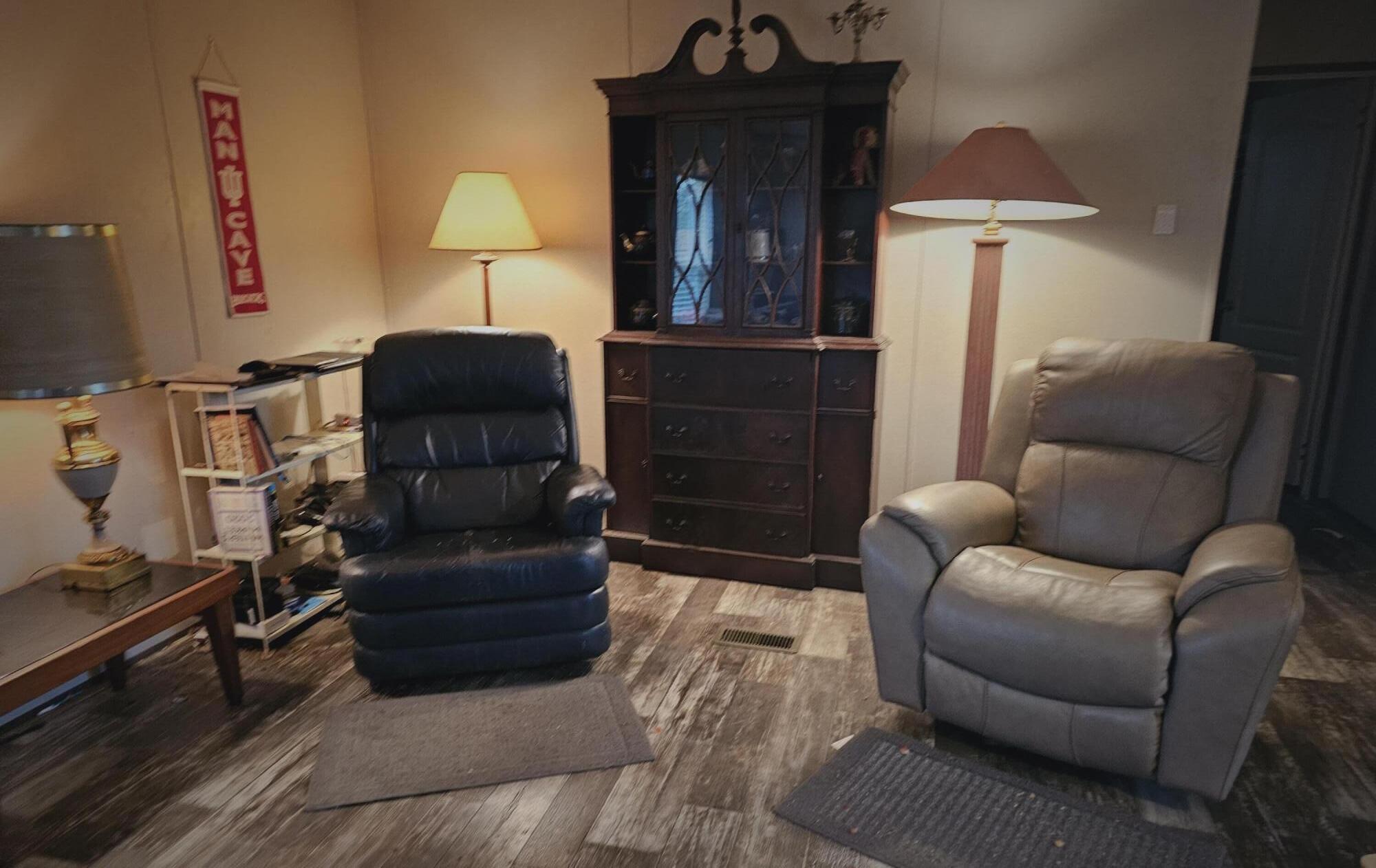 12015 Holly Drive Property Photo 6