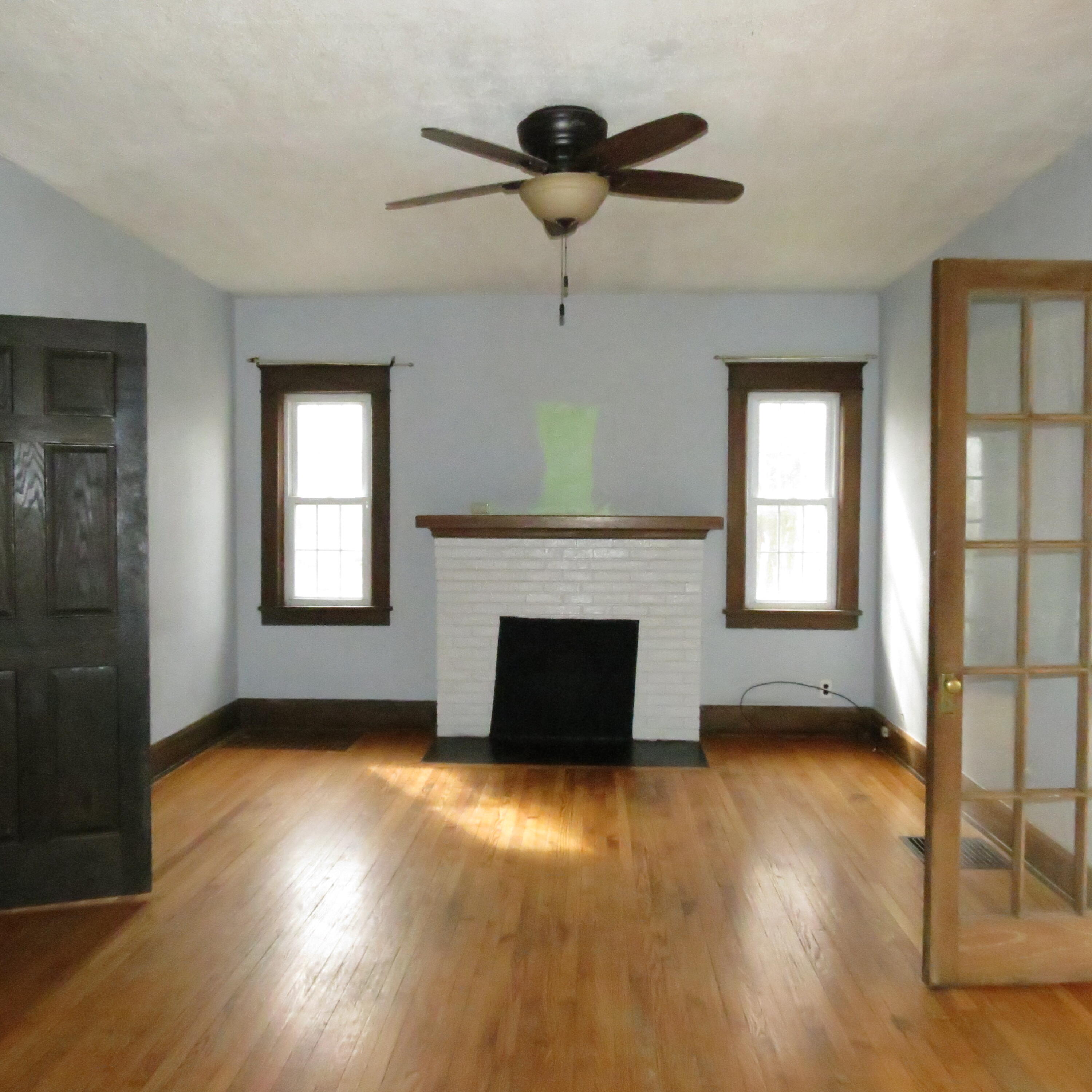 102 E Main Street Property Photo 7