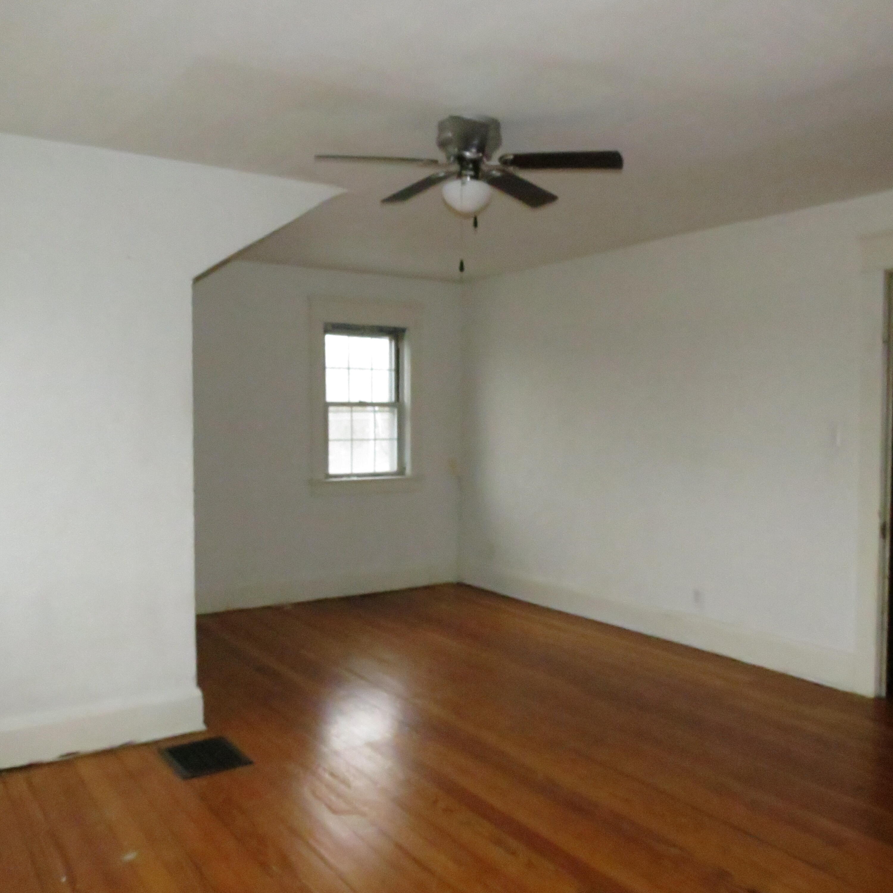 102 E Main Street Property Photo 13