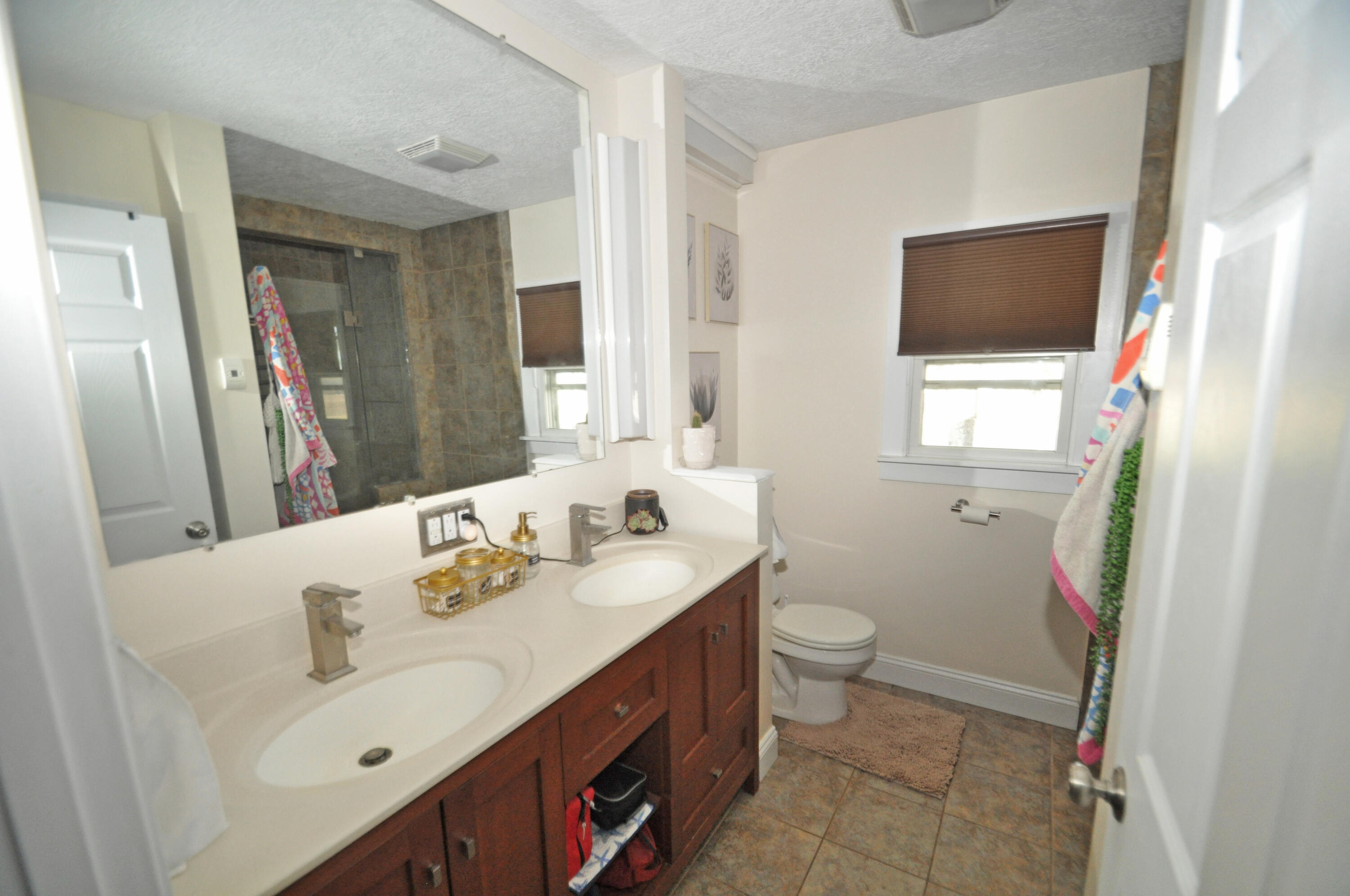 335 N State Route 121 Property Photo 20