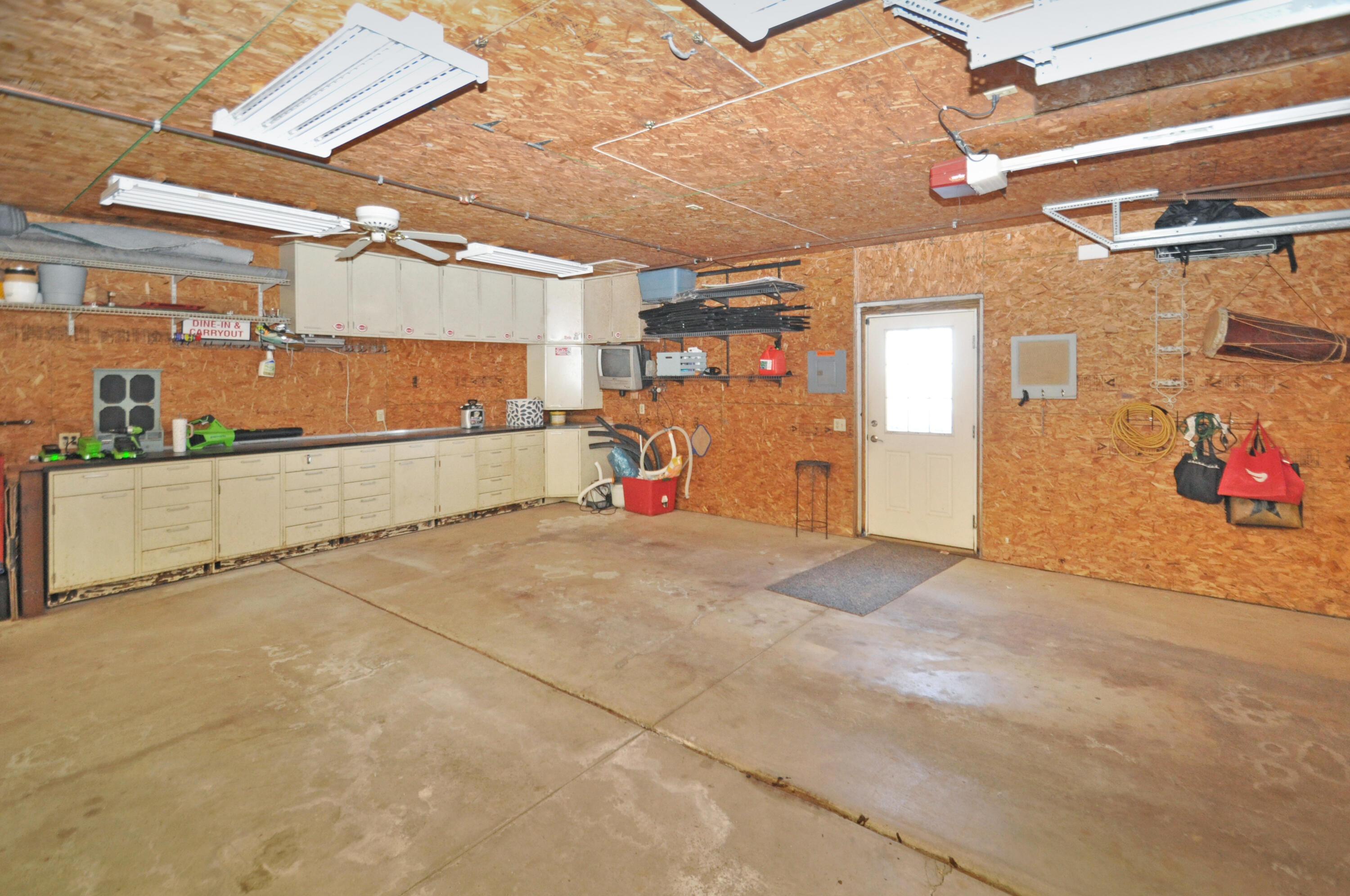 335 N State Route 121 Property Photo 35