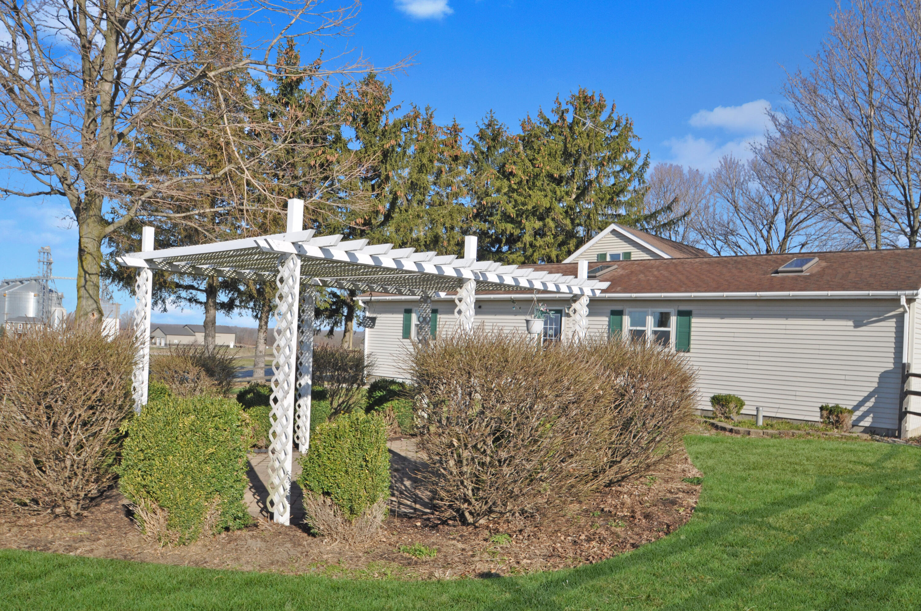 335 N State Route 121 Property Photo 50
