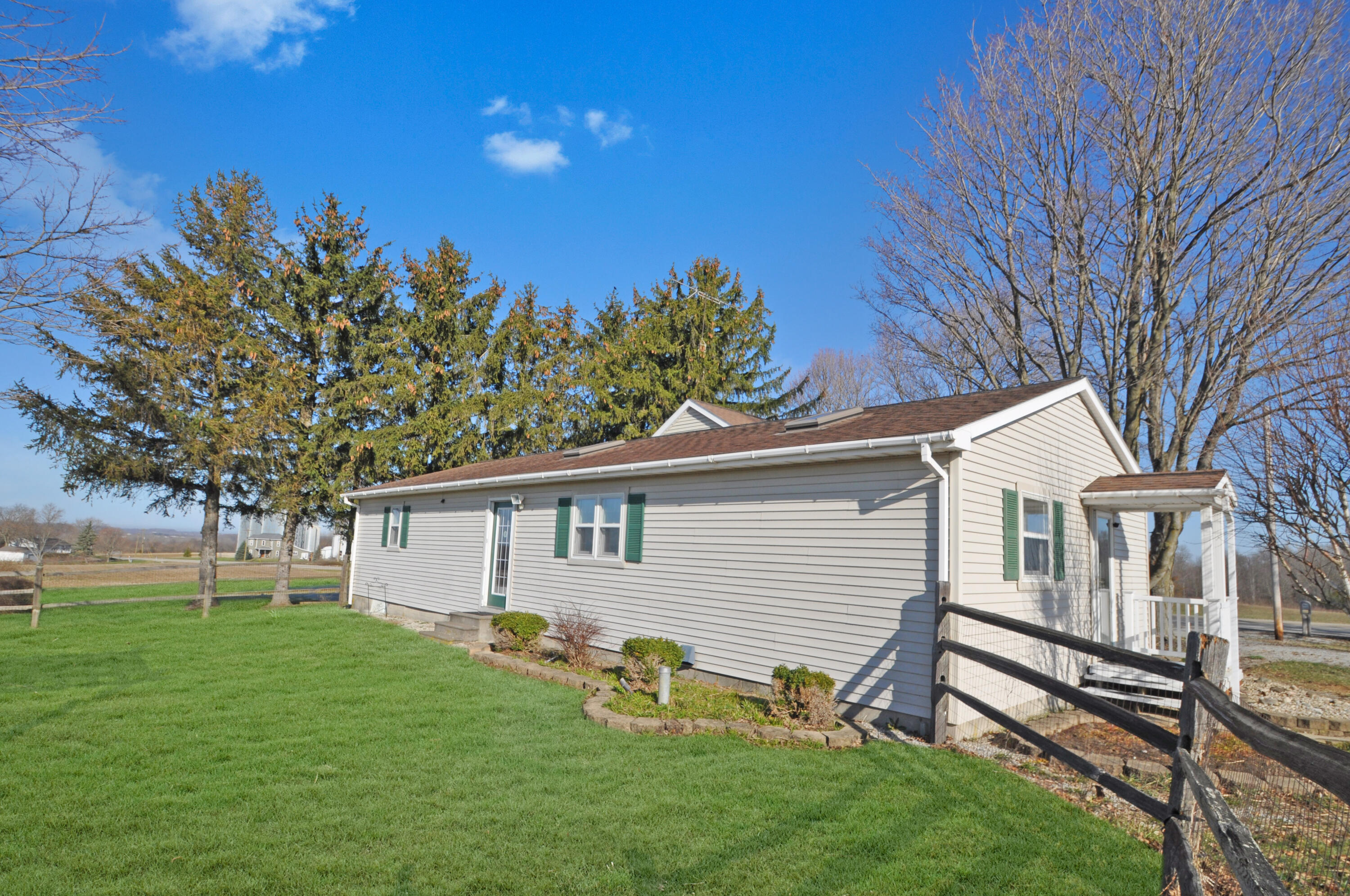 335 N State Route 121 Property Photo 51