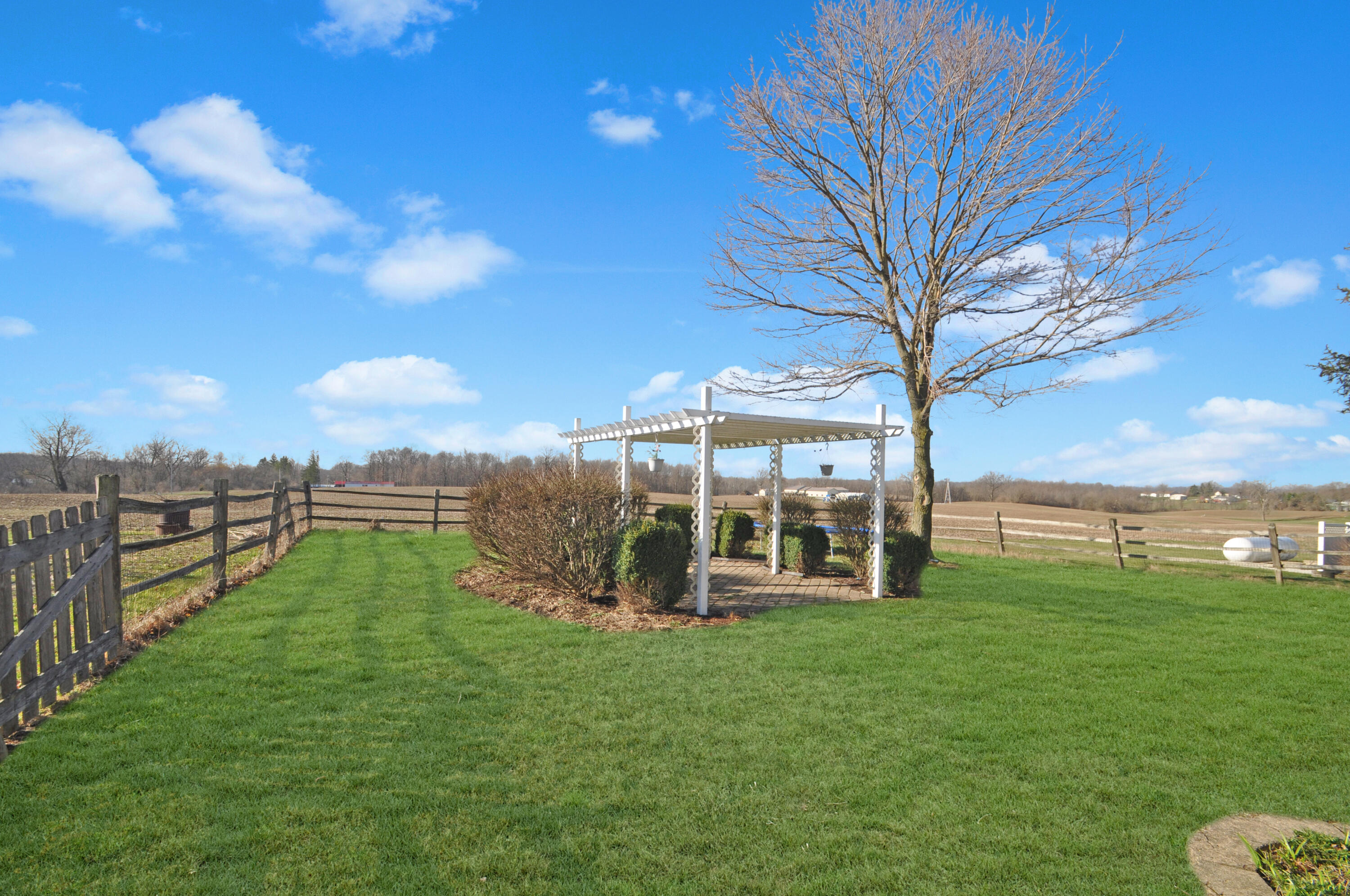 335 N State Route 121 Property Photo 53