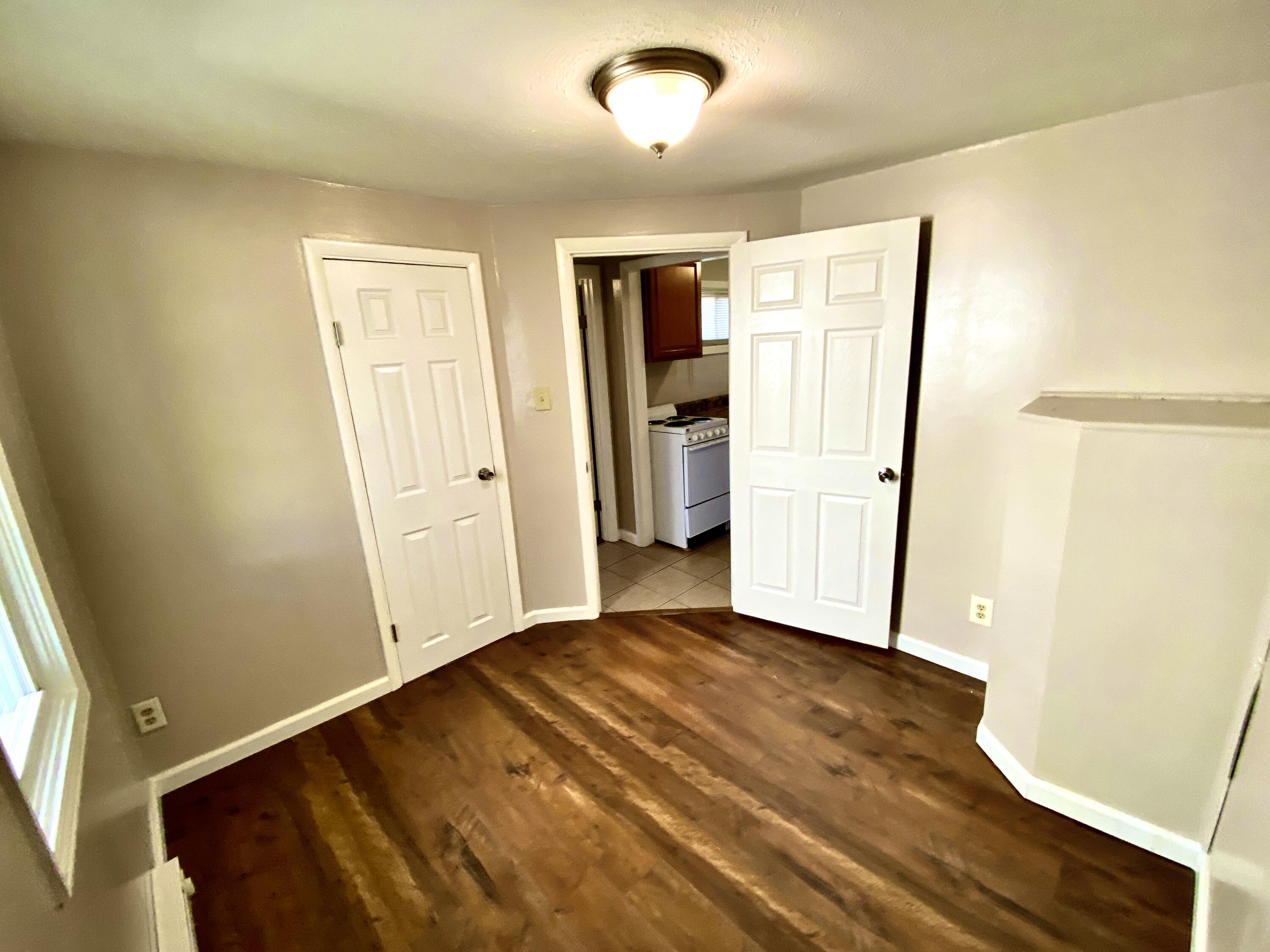 106 Lind Street Property Photo 37