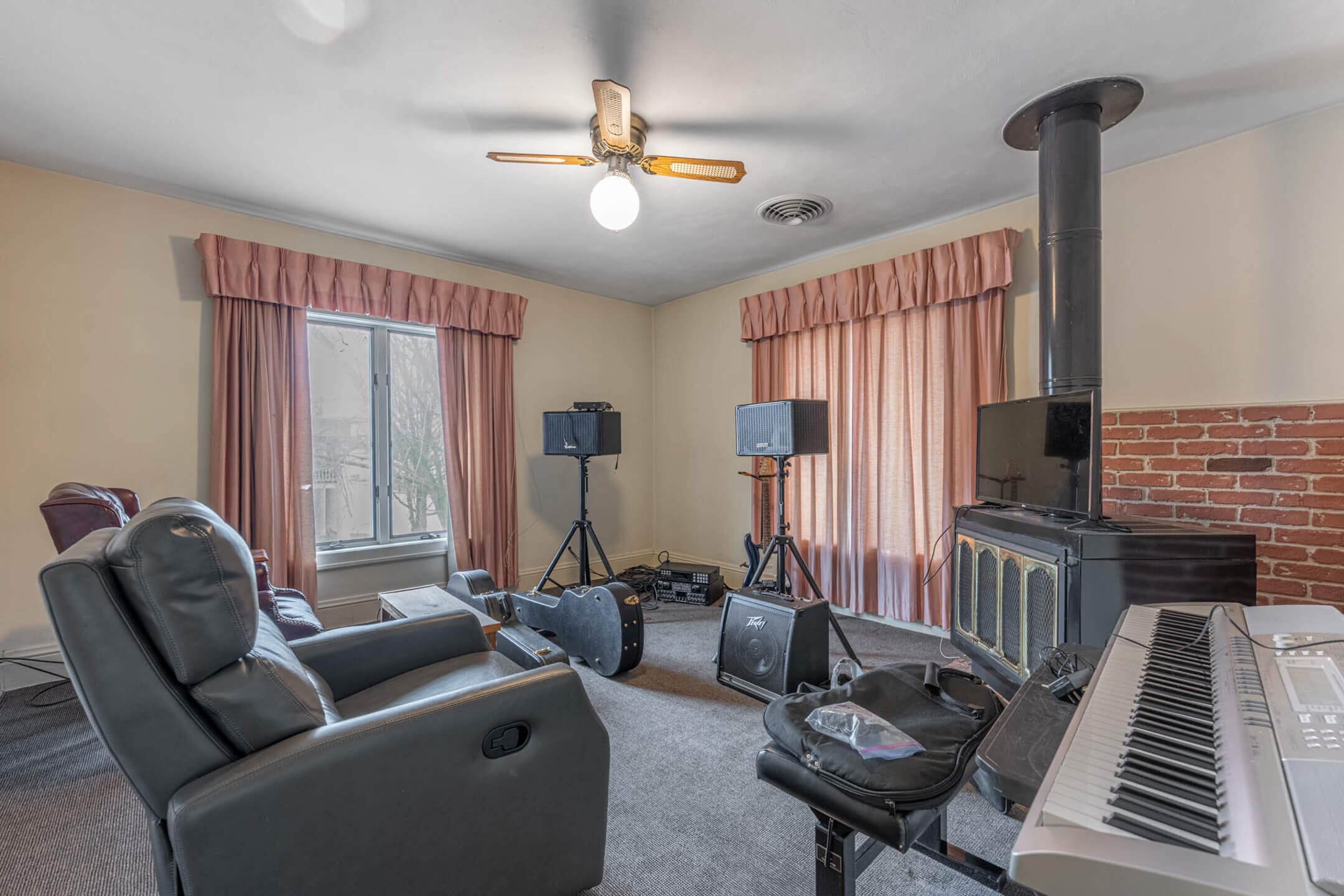 227 E Cecil Street Property Photo 46
