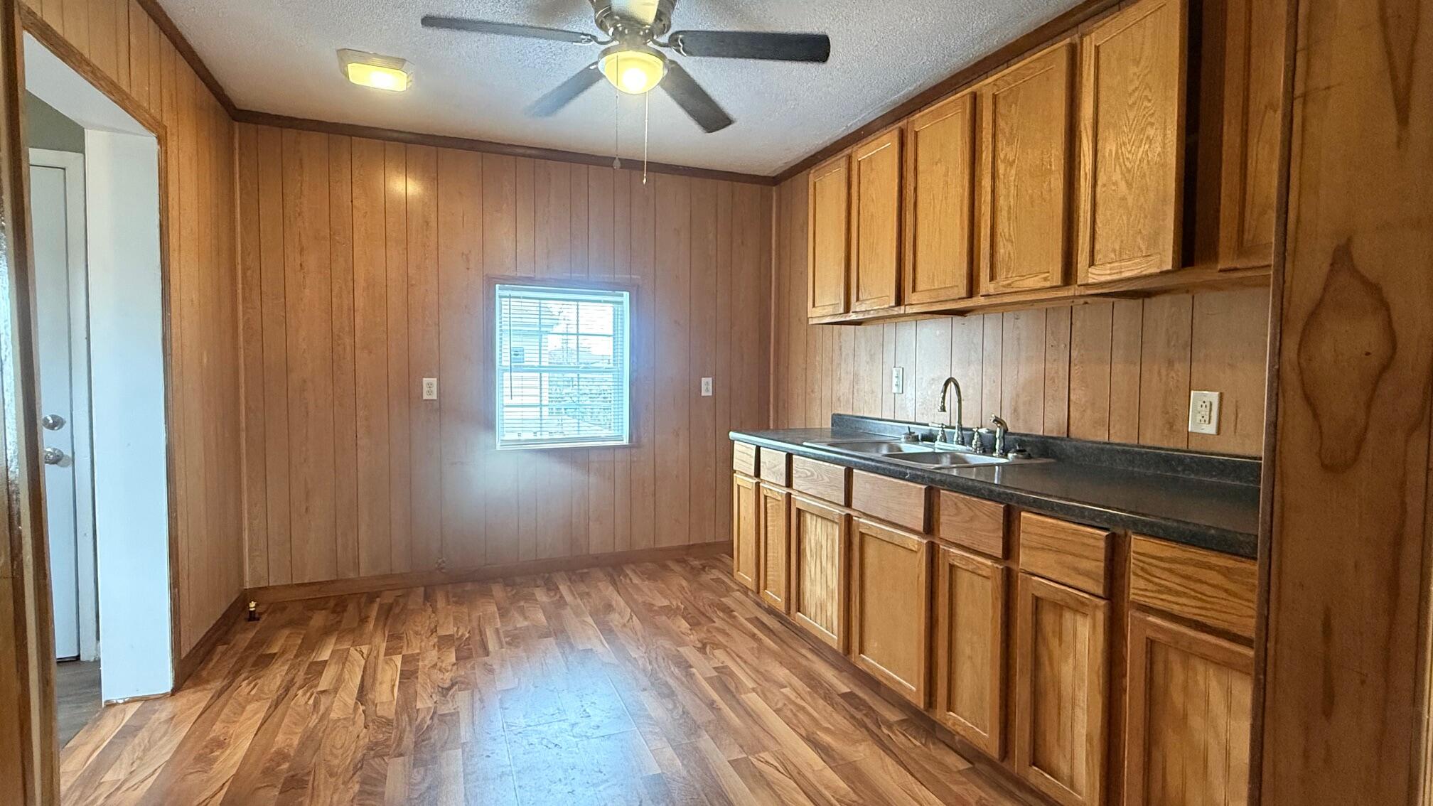 1224 Beverly Avenue Property Photo 7